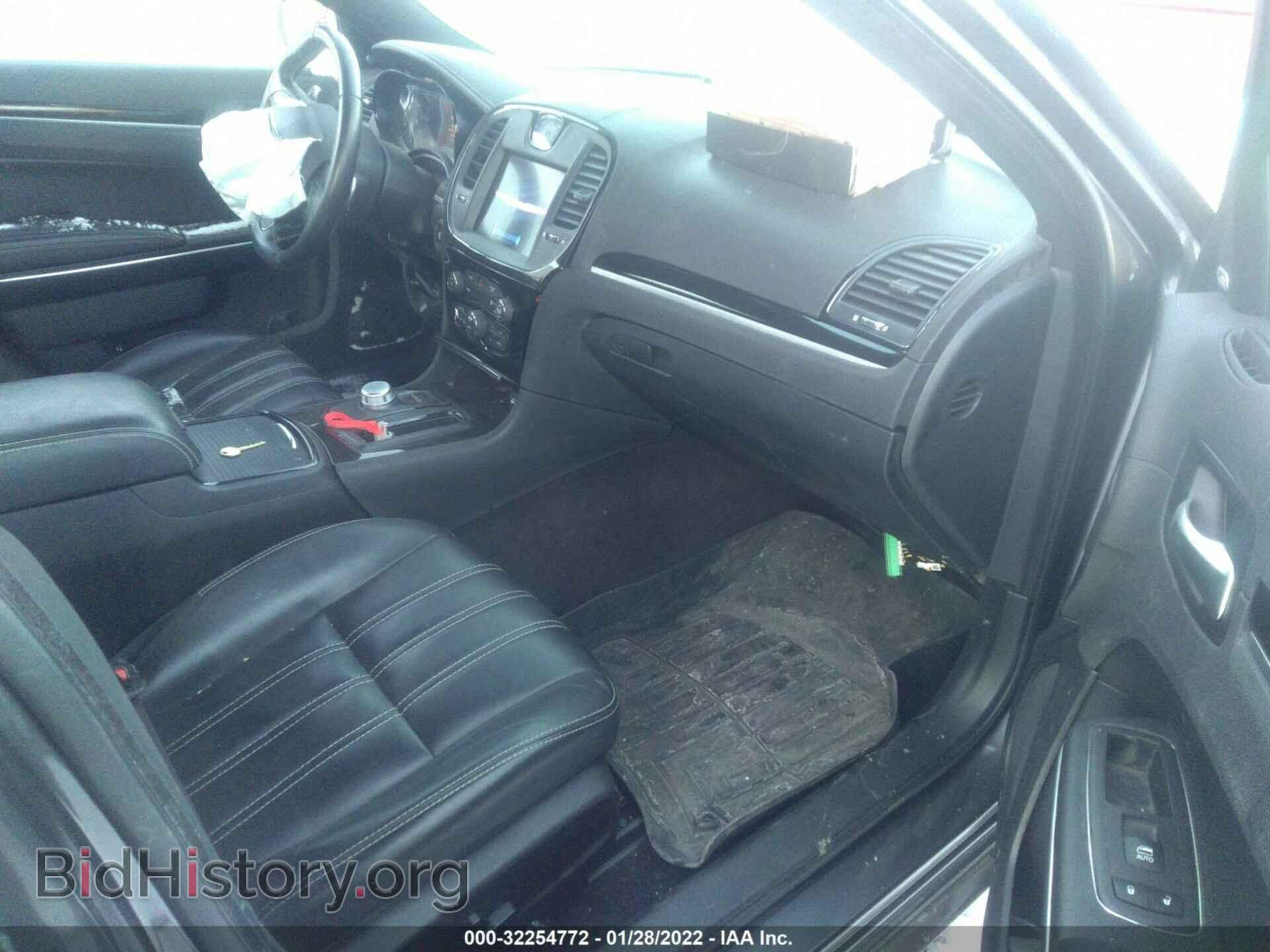 2018 CHRYSLER 300 - VIN: 2C3CCAGGXJH141415 - Фото 5