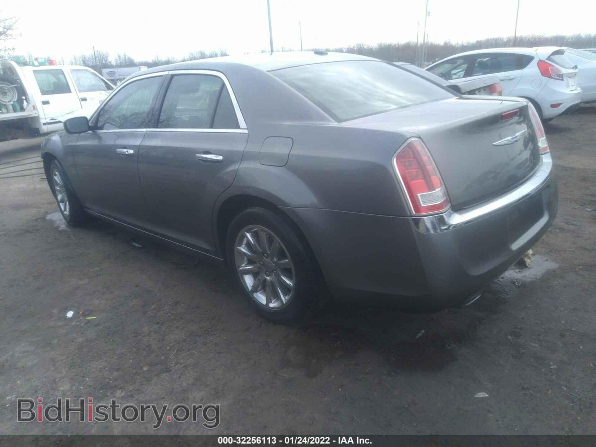 2012 CHRYSLER 300 - VIN: 2C3CCACG9CH138496 - Фото 3
