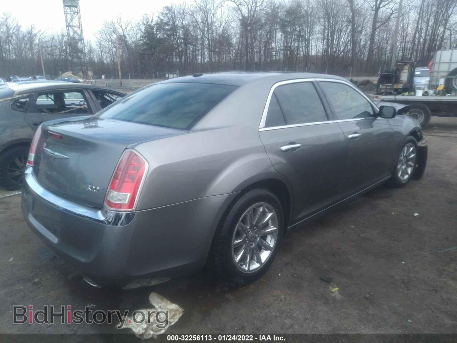 2012 CHRYSLER 300 - VIN: 2C3CCACG9CH138496 - Фото 4