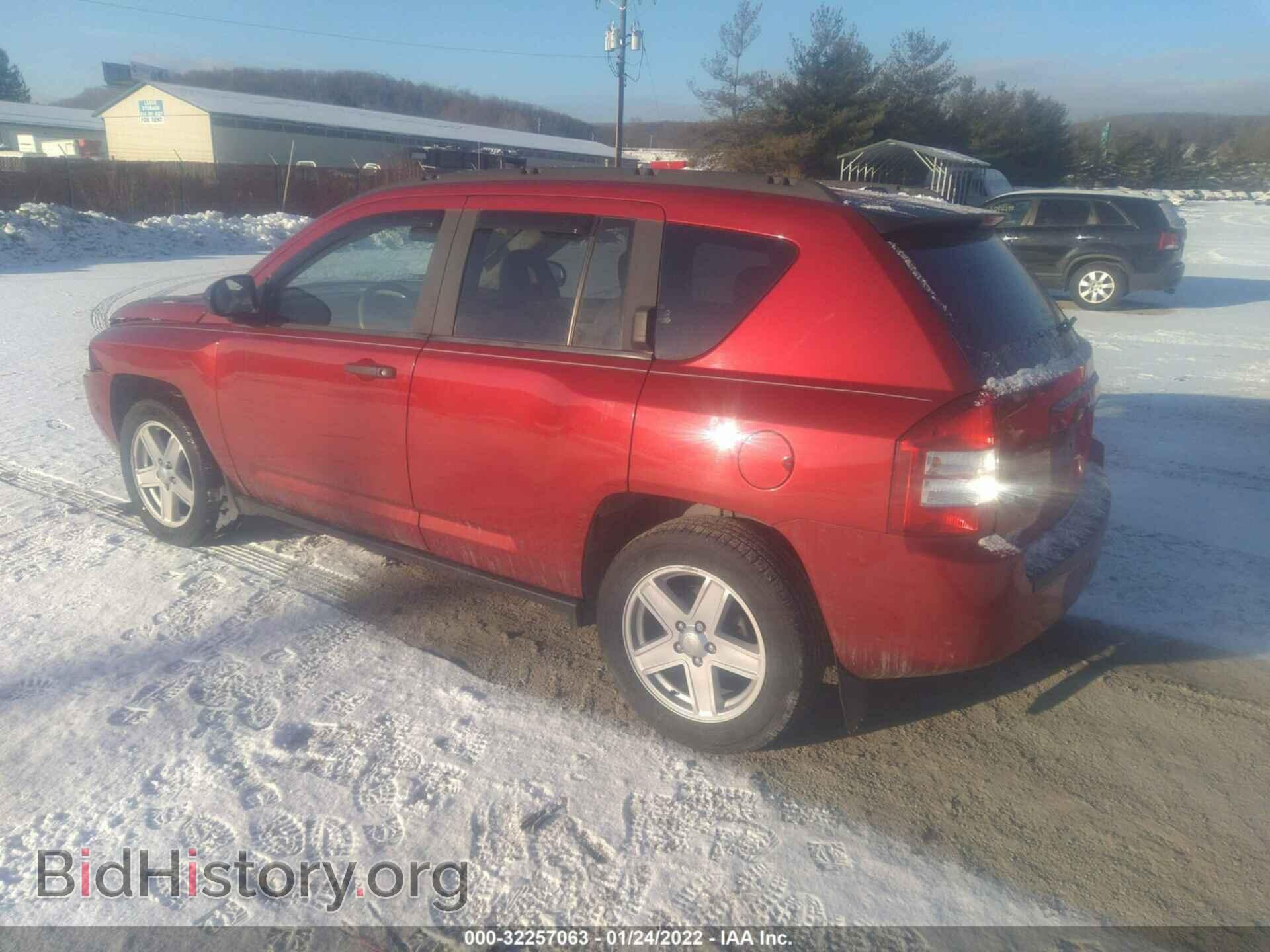 2007 JEEP COMPASS - VIN: 1J8FF47W57D417975 - Фото 3