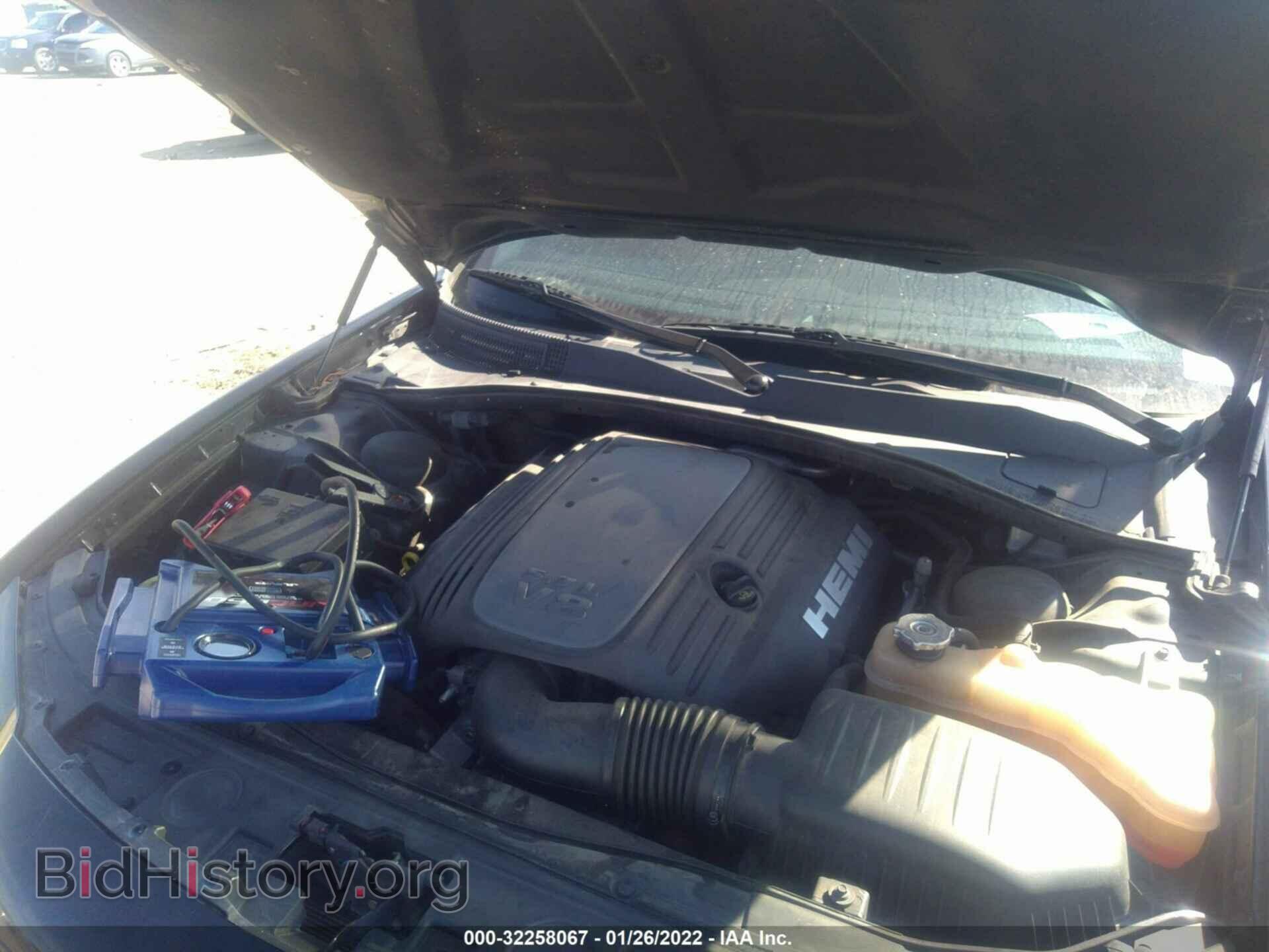 2016 CHRYSLER 300 - VIN: 2C3CCABT1GH141980 - Фото 10