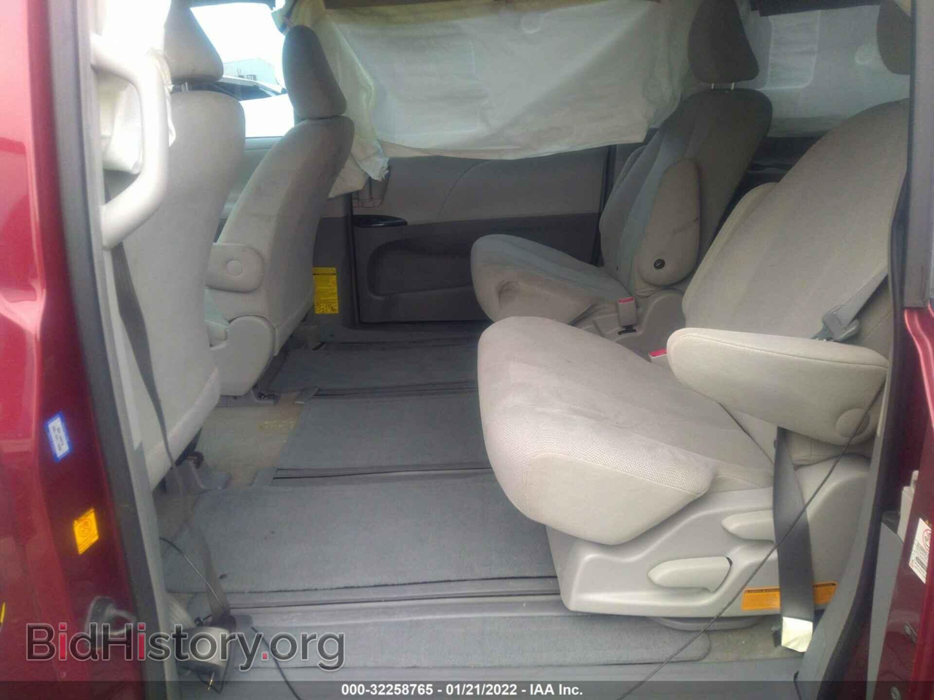 2012 TOYOTA SIENNA - VIN: 5TDKA3DC1CS014020 - Фото 8