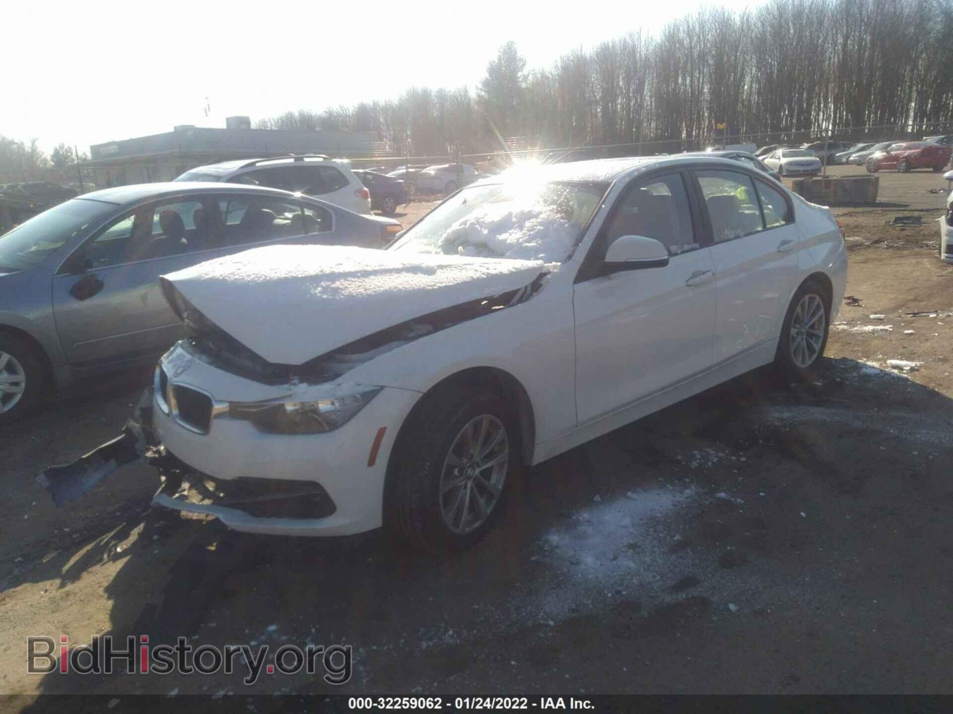 2016 BMW 3 SERIES - VIN: WBA8E1G58GNT35691 - Фото 2