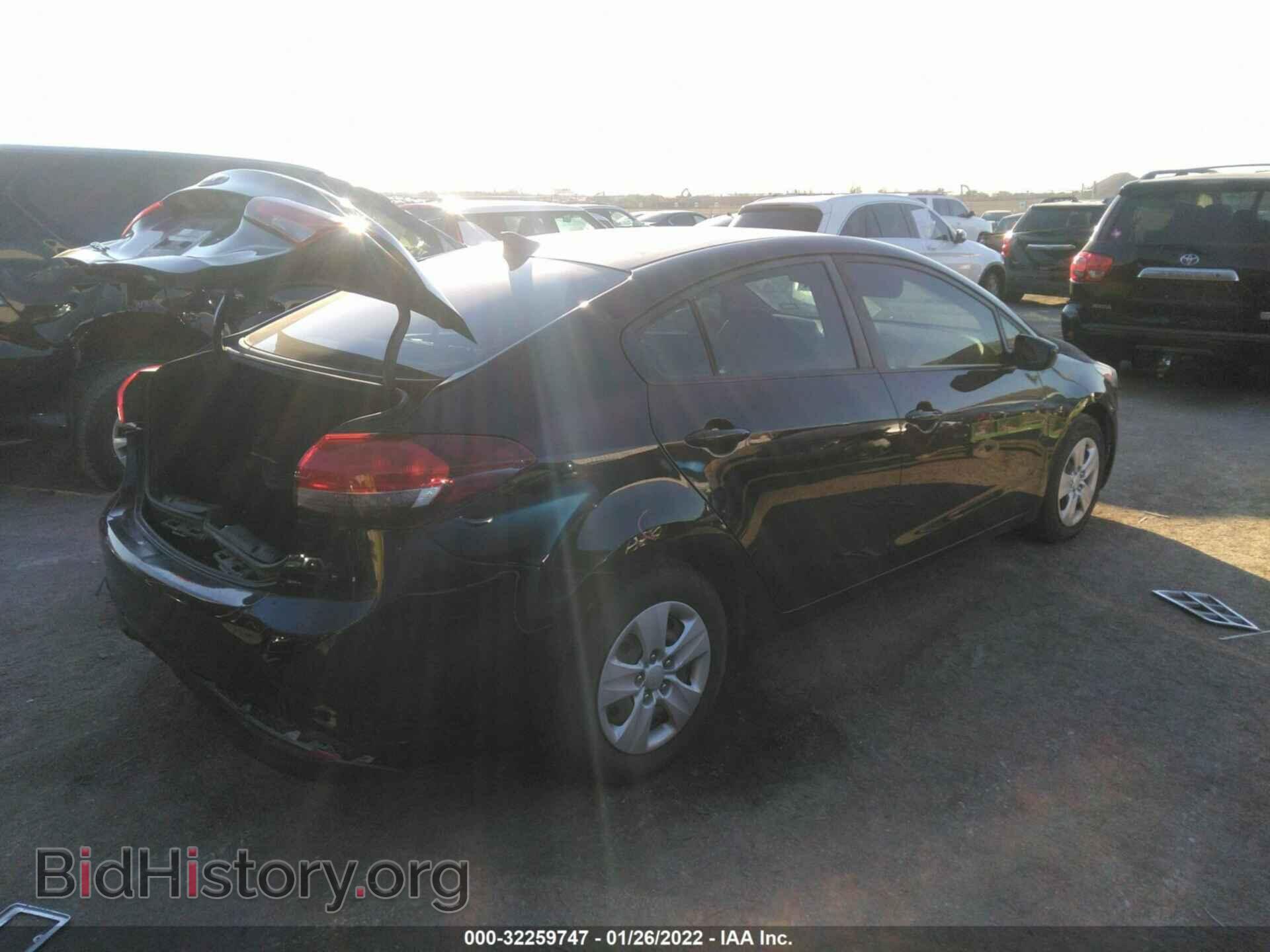 2017 KIA FORTE - VIN: 3KPFK4A77HE062702 - Фото 4