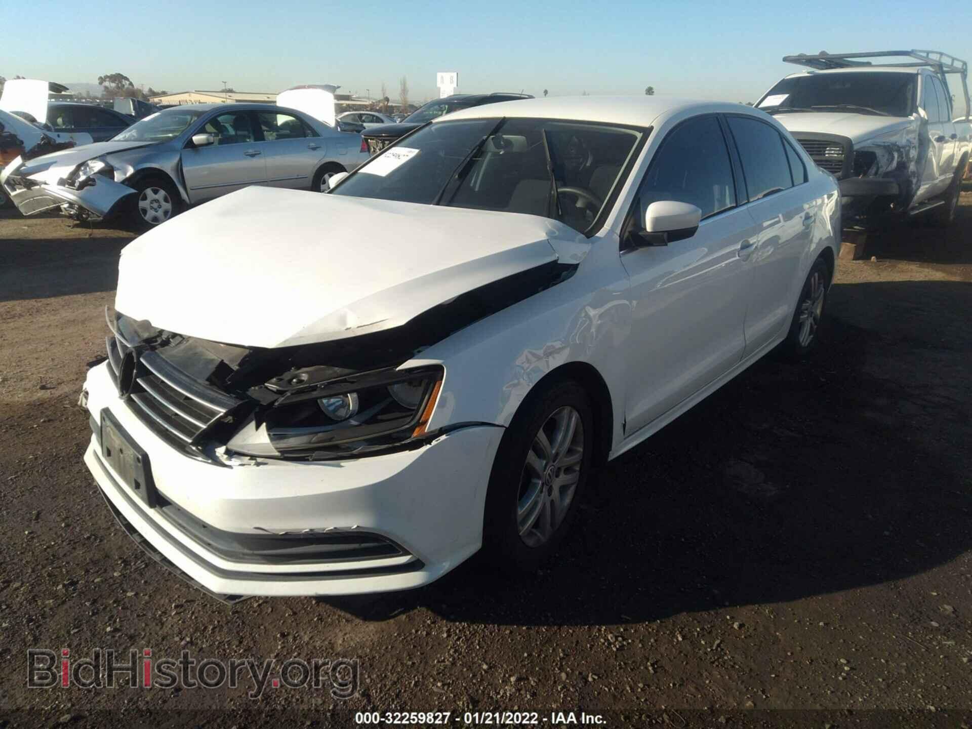 2017 VOLKSWAGEN JETTA - VIN: 3VW2B7AJ3HM207541 - Фото 2