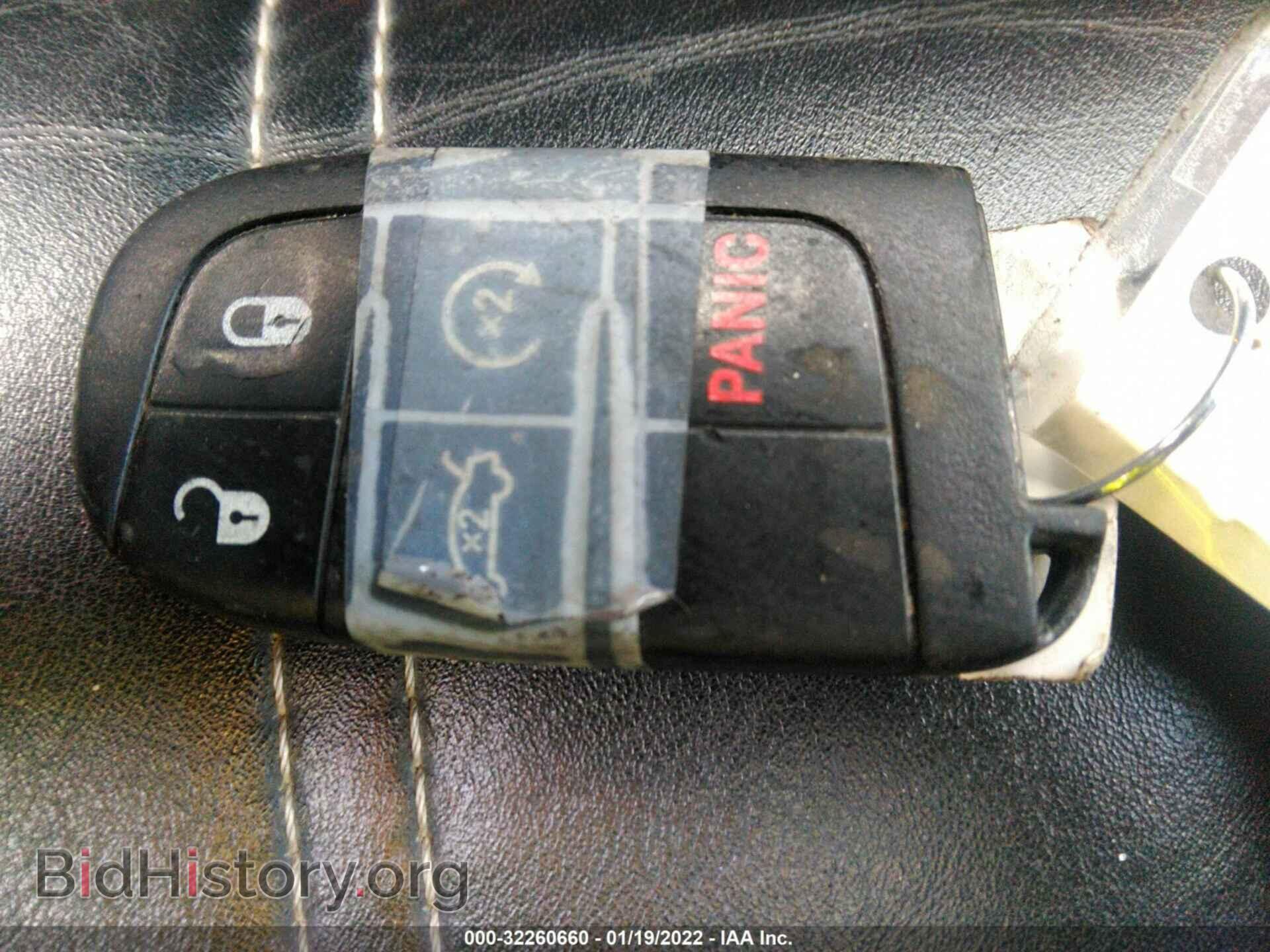 2014 CHRYSLER 300 - VIN: 2C3CCABG2EH138490 - Фото 11