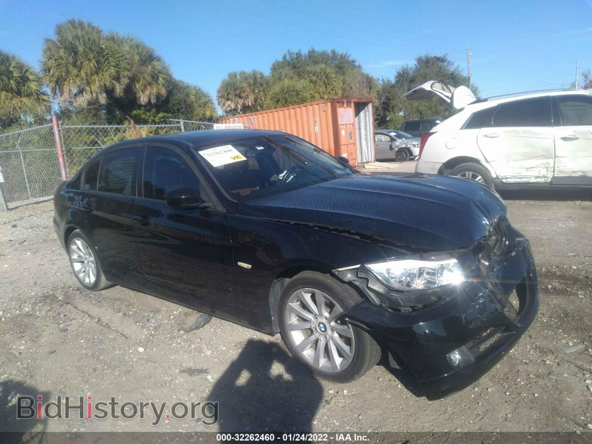 Photo WBAPH7C52BE683040 - BMW 3 SERIES 2011