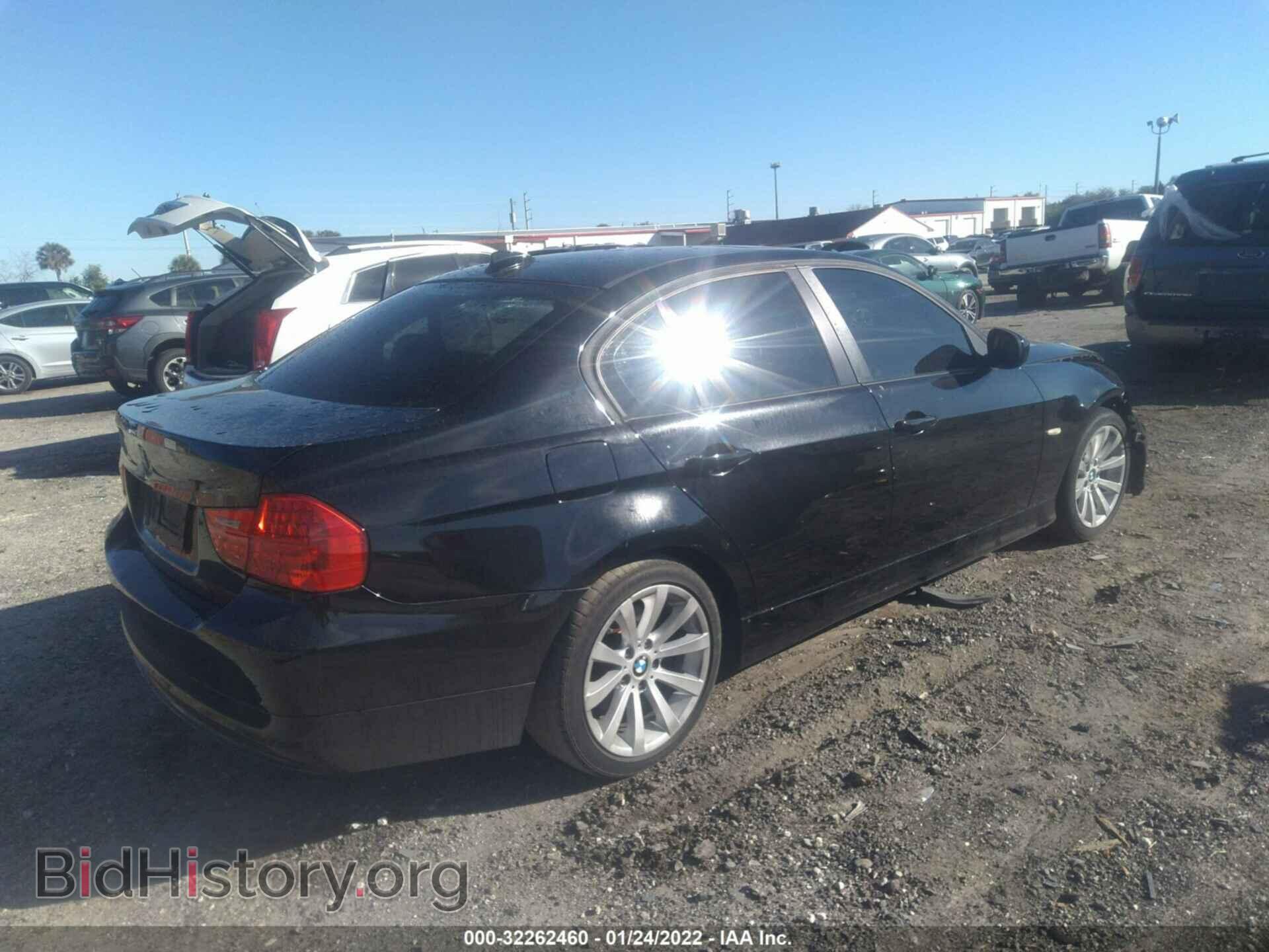 2011 BMW 3 SERIES - VIN: WBAPH7C52BE683040 - Photo 4