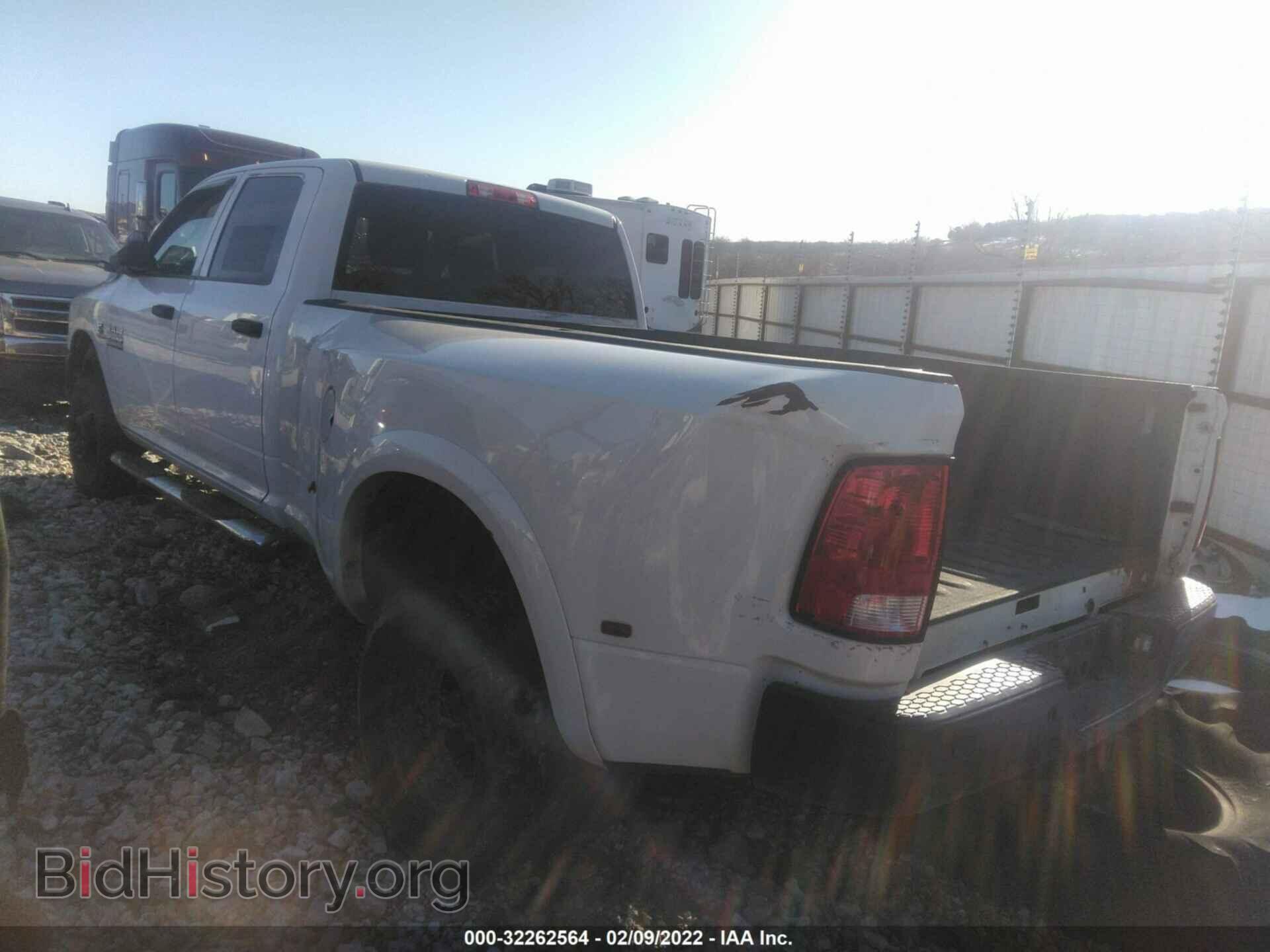 2018 RAM 3500 - VIN: 3C63RRGLXJG272793 - Фото 3