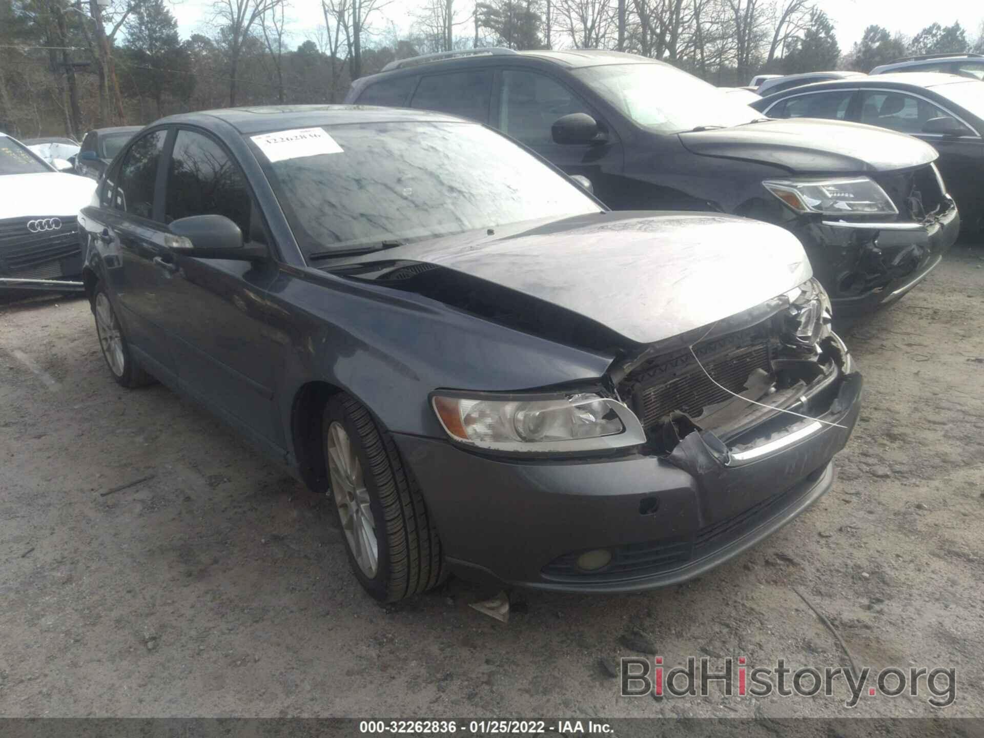 Photo YV1672MS2B2543106 - VOLVO S40 2011