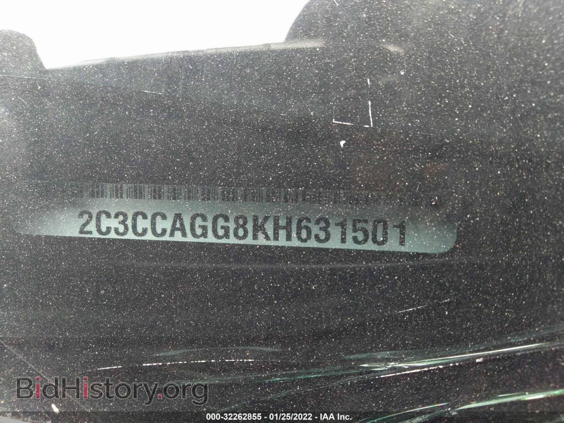 2019 CHRYSLER 300 - VIN: 2C3CCAGG8KH631501 - Фото 9