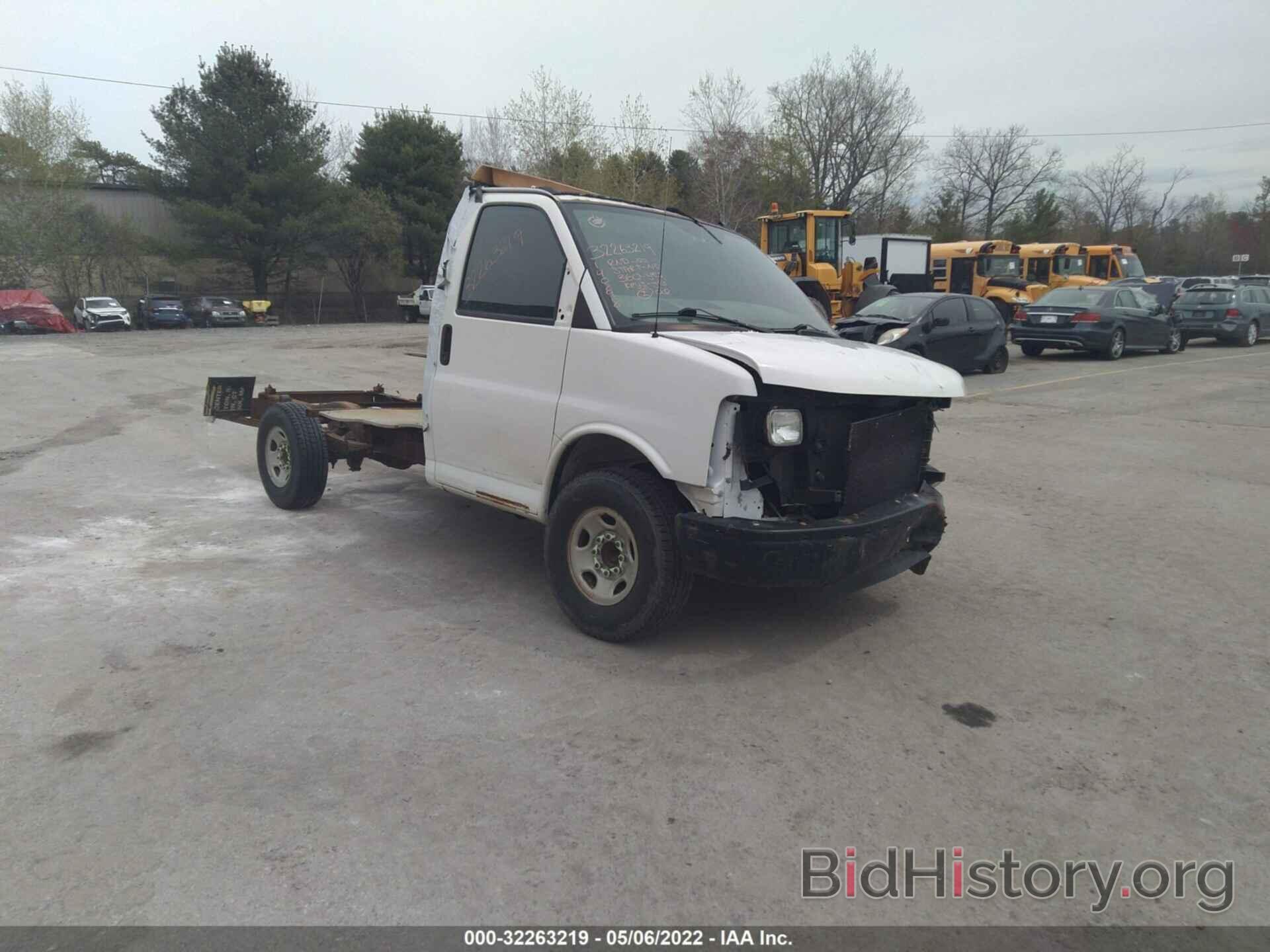 Photo 1GBHG31U561220565 - CHEVROLET EXPRESS COMMERCIAL 2006