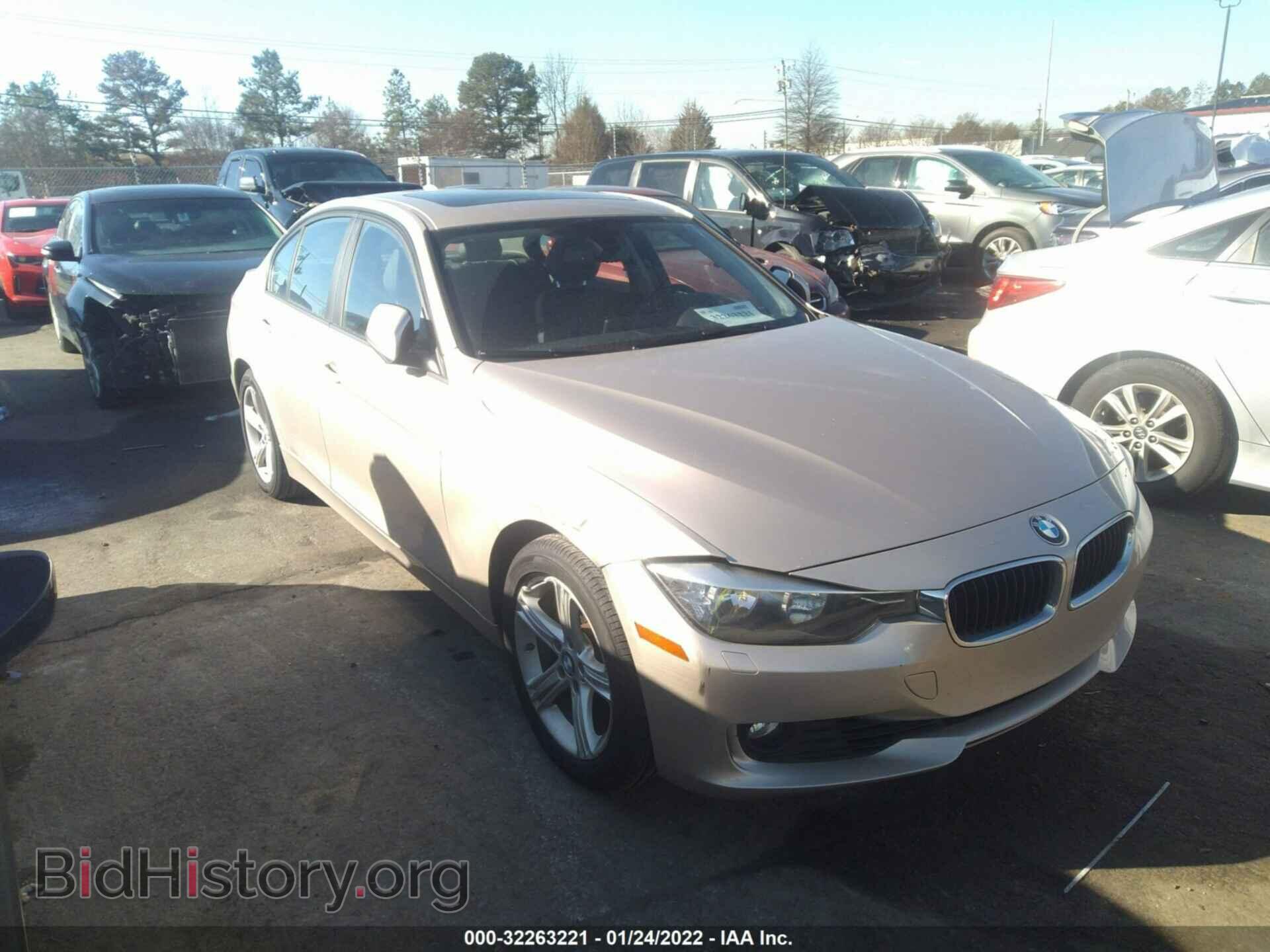 Photo WBA3B5C55DF597898 - BMW 3 SERIES 2013