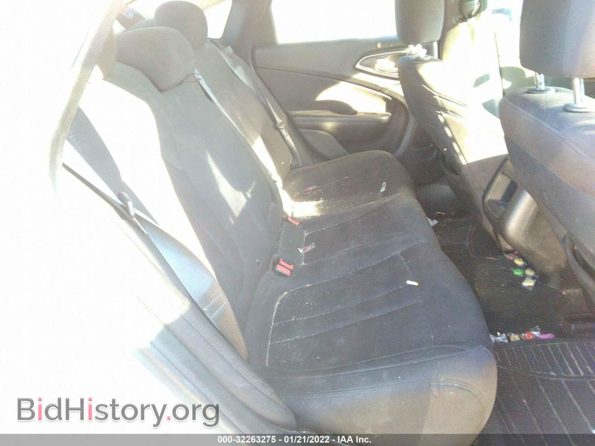 2015 CHRYSLER 200 - VIN: 1C3CCCAB5FN724546 - Фото 8