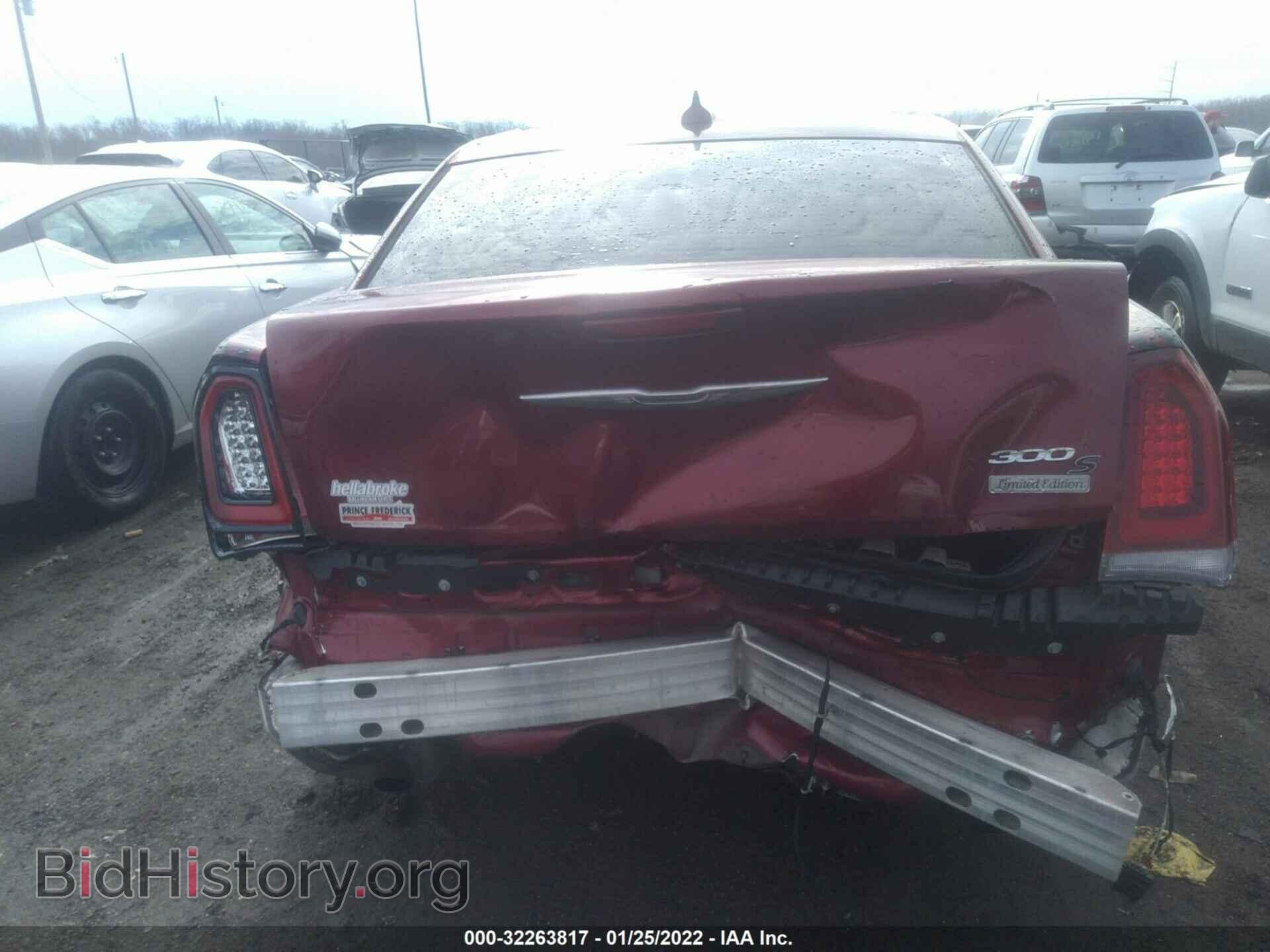 2019 CHRYSLER 300 - VIN: 2C3CCABG4KH654328 - Фото 6