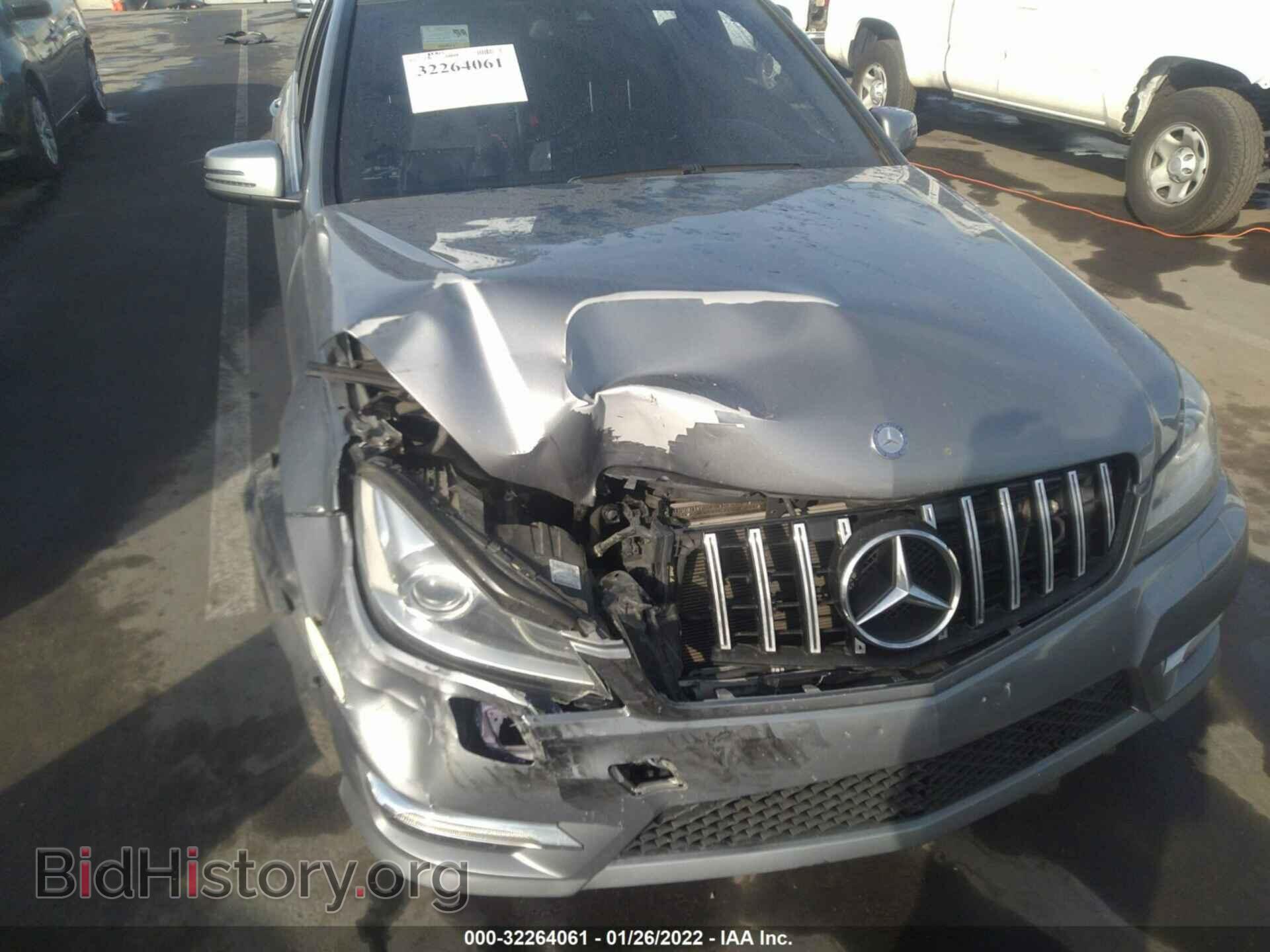 2013 MERCEDES-BENZ C-CLASS - VIN: WDDGF4HB0DR256334 - Фото 6