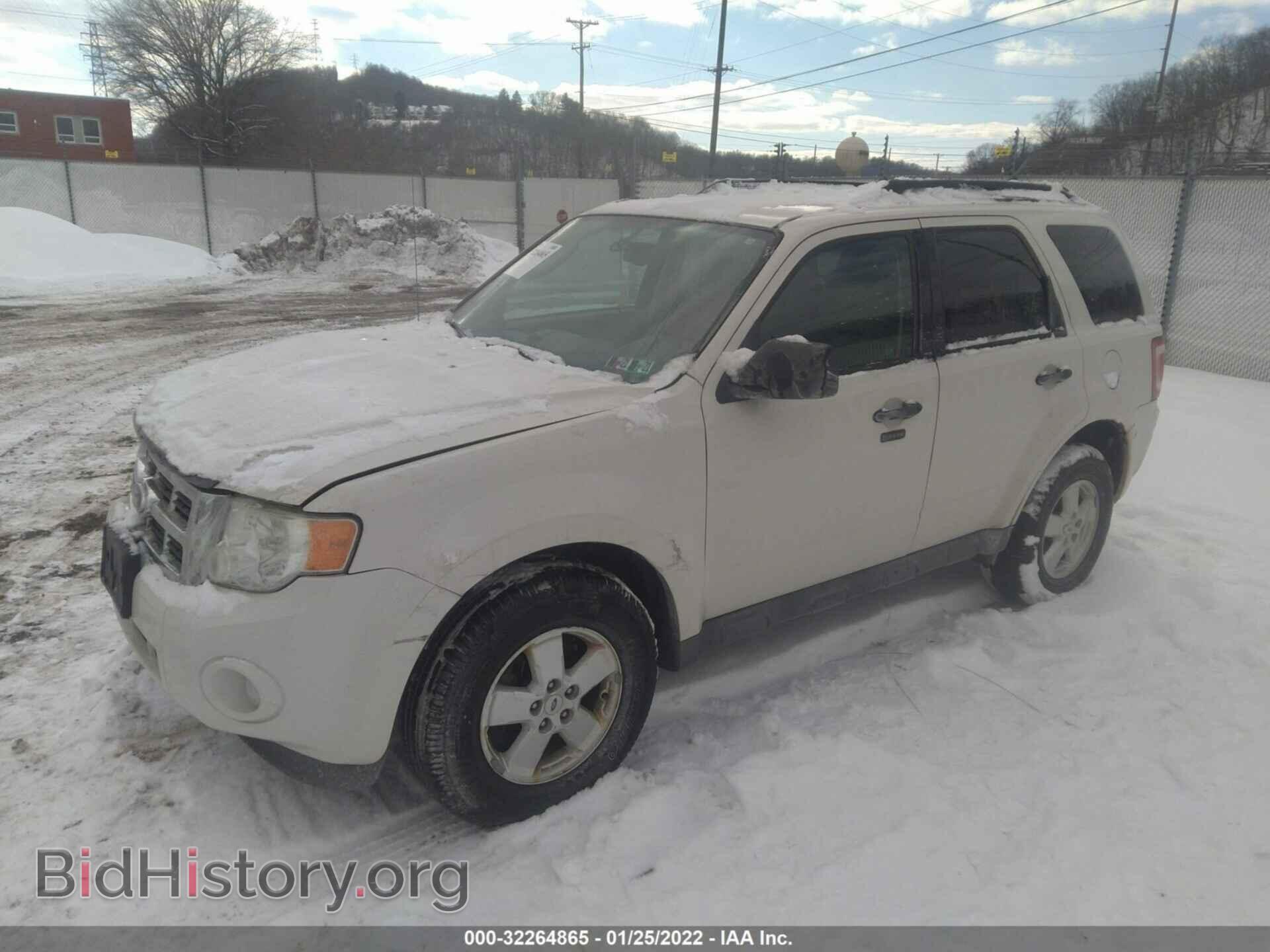 2010 FORD ESCAPE - VIN: 1FMCU0D79AKB89032 - Фото 2