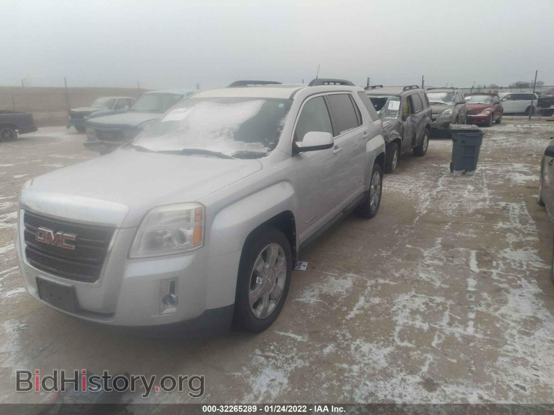 2011 GMC TERRAIN - VIN: 2CTFLUE57B6323053 - Фото 2