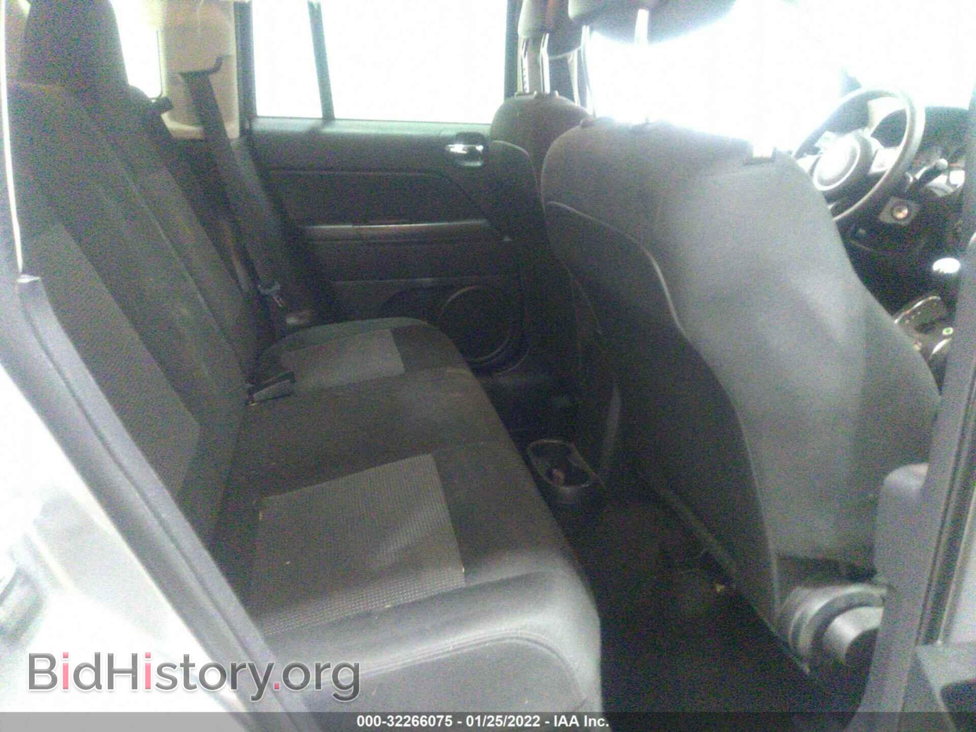2015 JEEP COMPASS - VIN: 1C4NJDBB1FD332099 - Фото 8