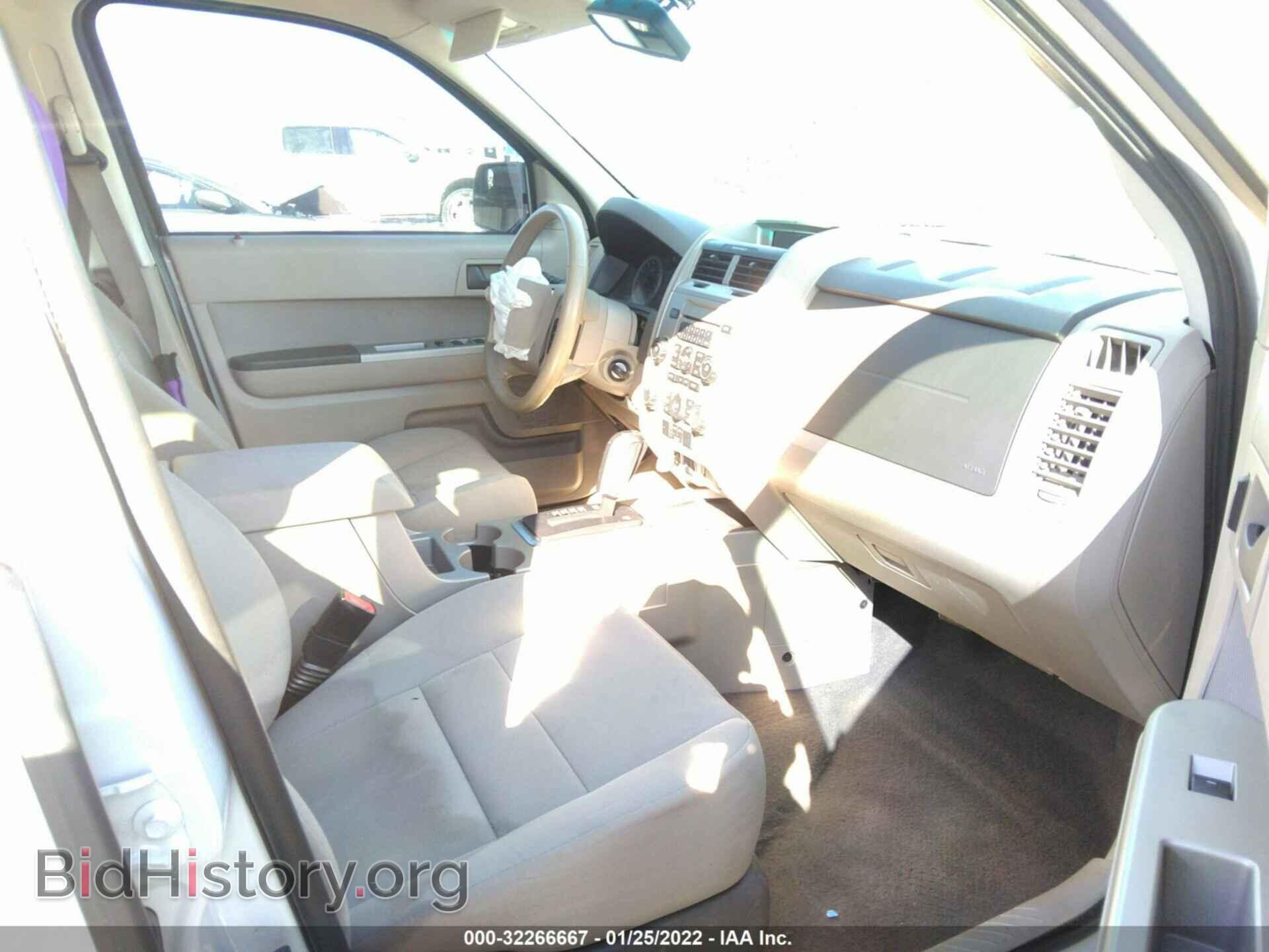 2011 FORD ESCAPE - VIN: 1FMCU0D79BKA55946 - Фото 5