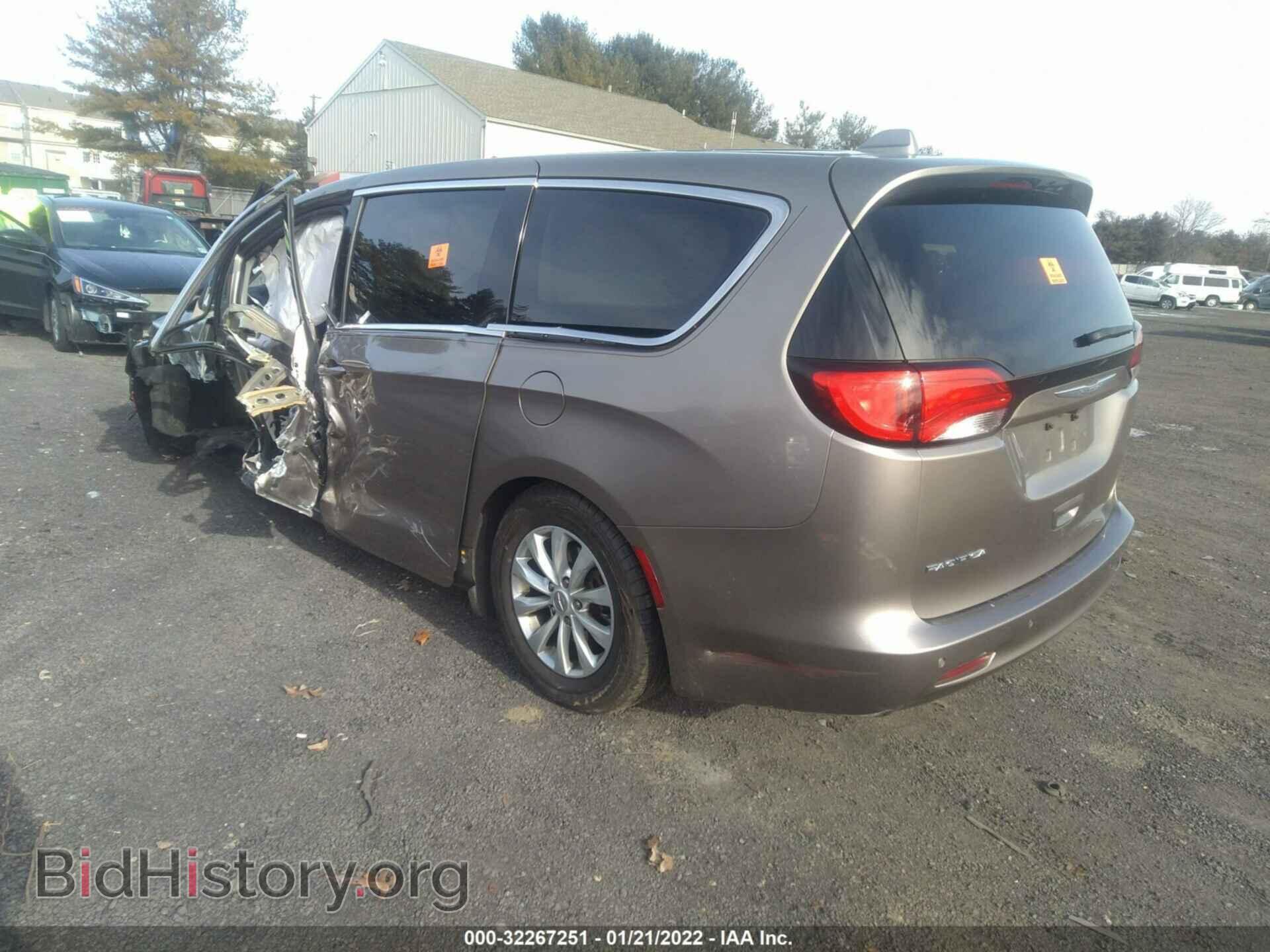 2017 CHRYSLER PACIFICA - VIN: 2C4RC1DG1HR536839 - Photo 2