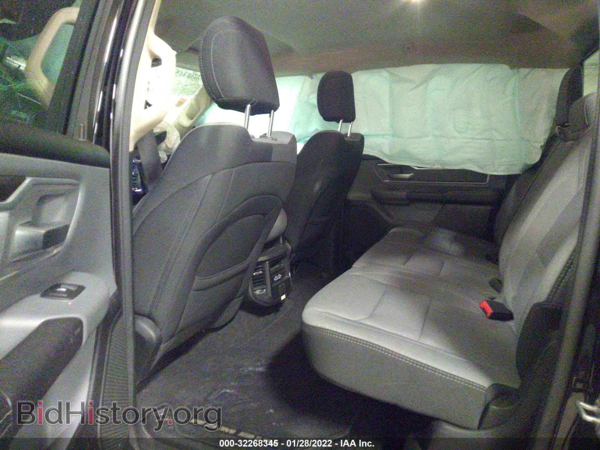 2020 RAM 1500 - VIN: 1C6SRFFT1LN335446 - Фото 8