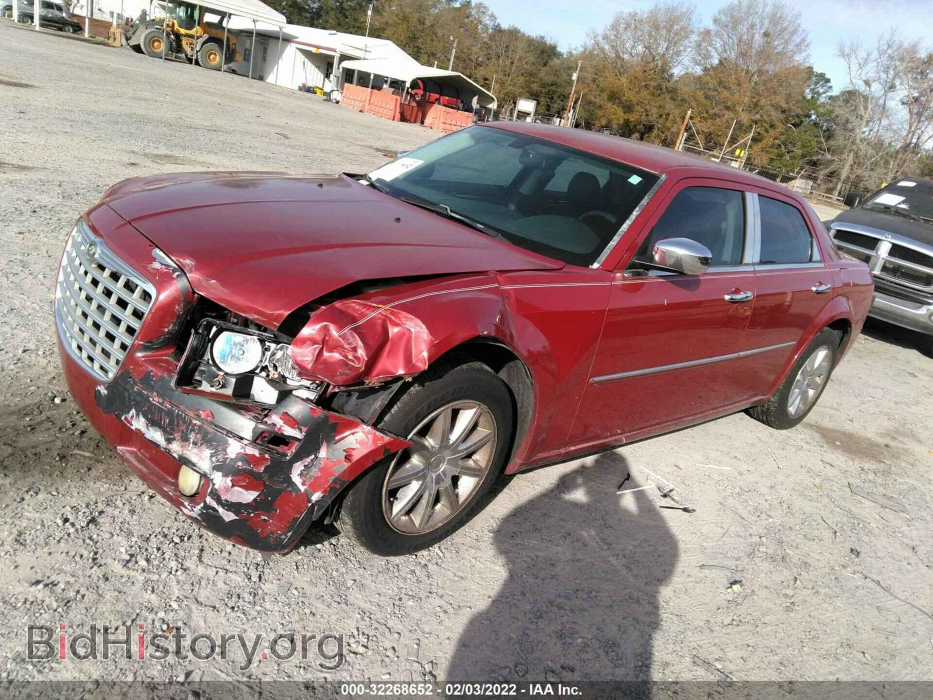 2010 CHRYSLER 300 - VIN: 2C3CA5CV1AH327667 - Фото 2