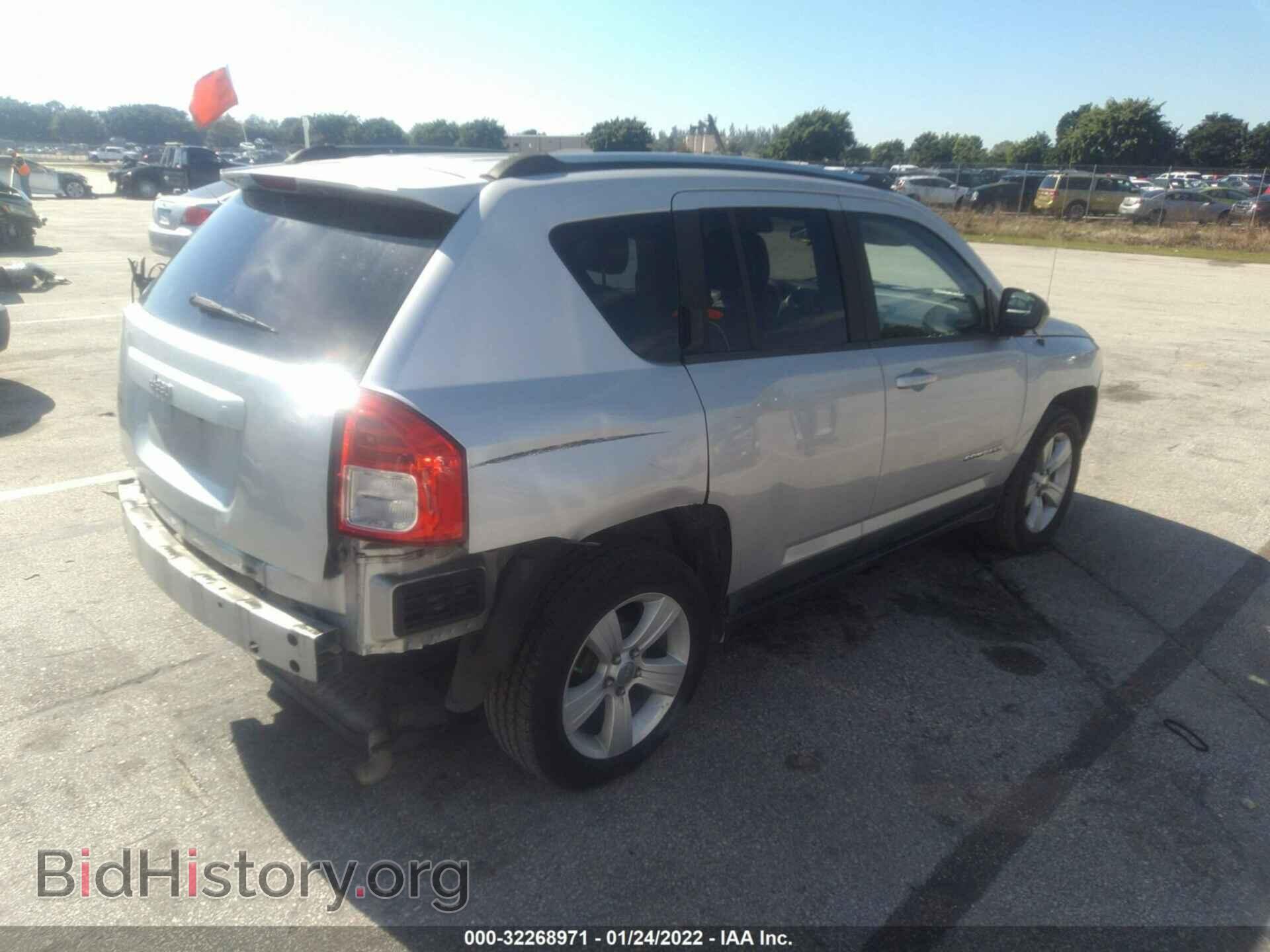 2011 JEEP COMPASS - VIN: 1J4NT1FA5BD181119 - Photo 4