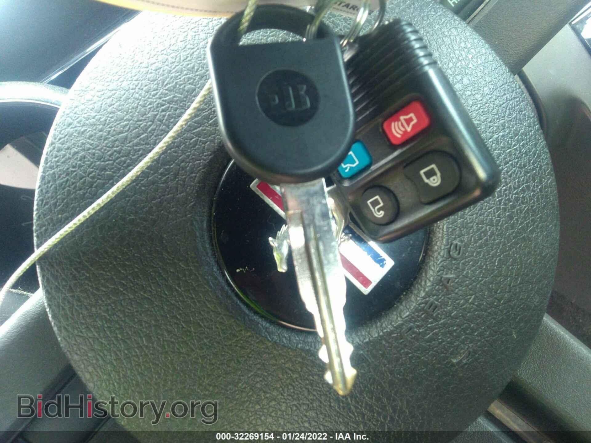 2008 FORD MUSTANG - VIN: 1ZVHT80N585153473 - Фото 11
