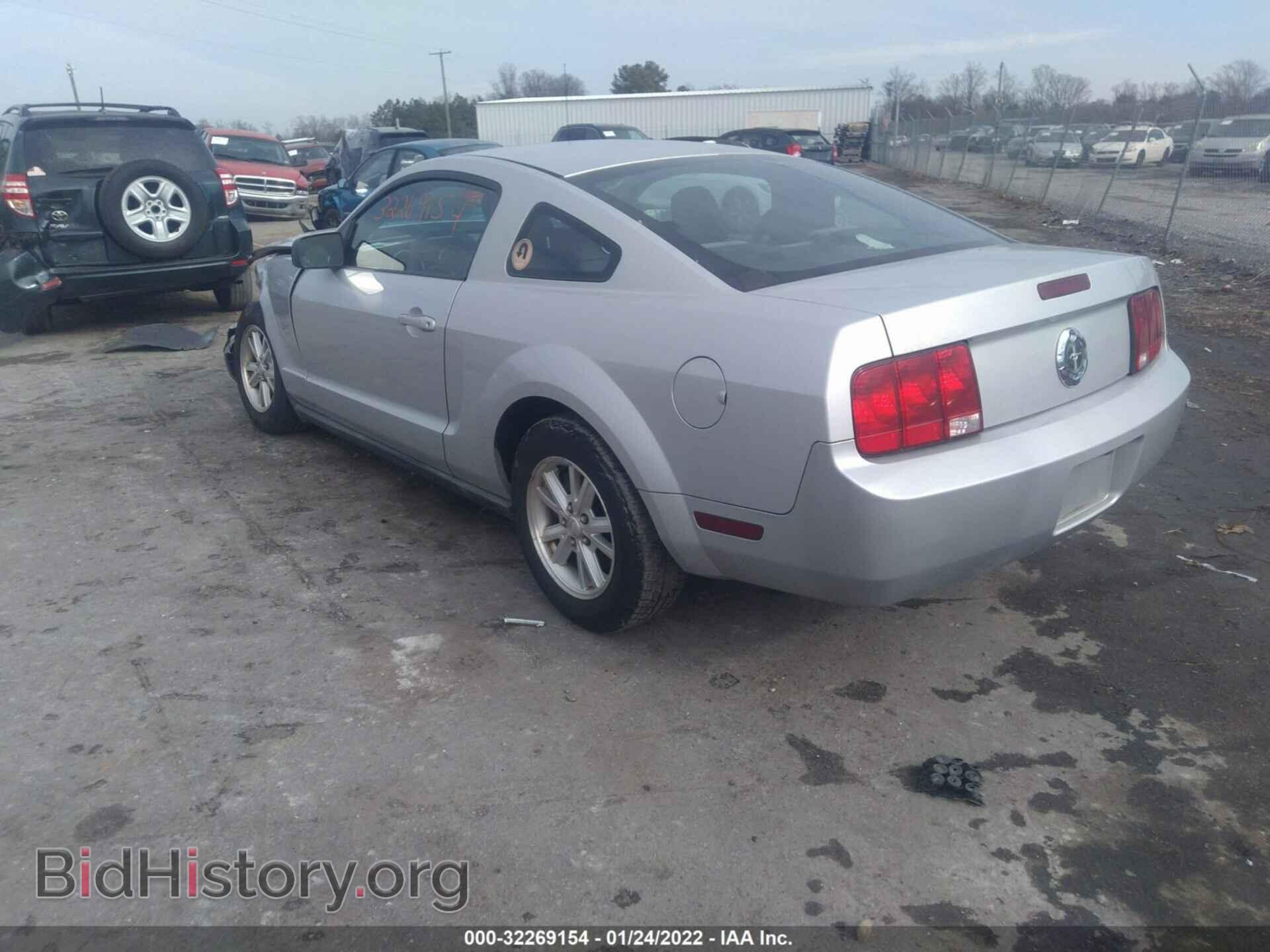 2008 FORD MUSTANG - VIN: 1ZVHT80N585153473 - Фото 3