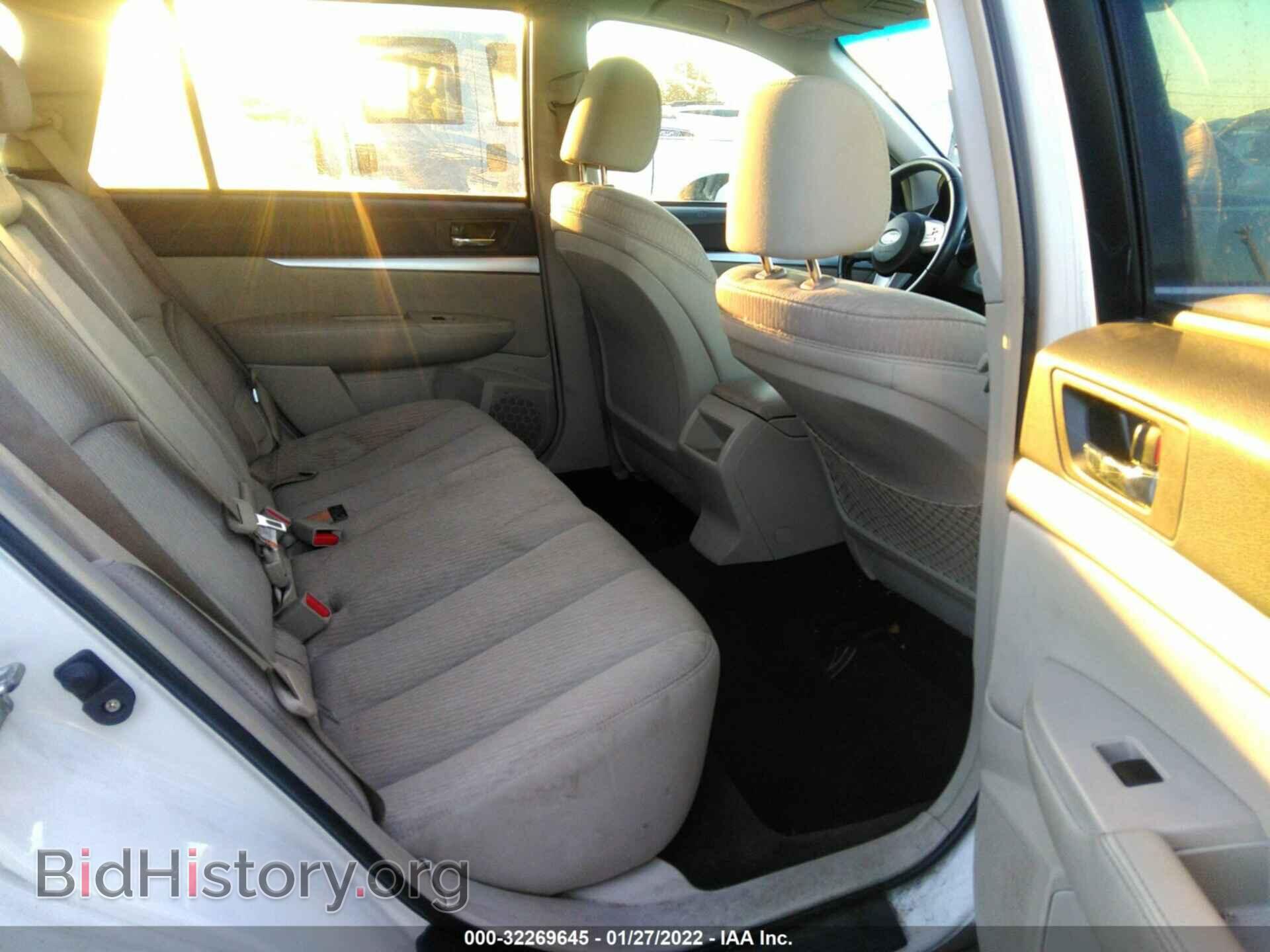 2011 SUBARU OUTBACK - VIN: 4S4BRCGC2B3415558 - Фото 8