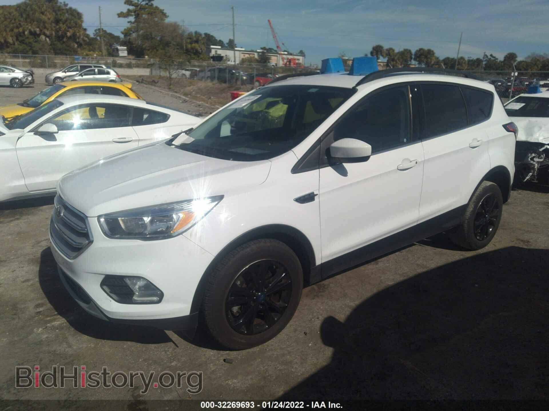 2018 FORD ESCAPE - VIN: 1FMCU9G96JUB62733 - Фото 2