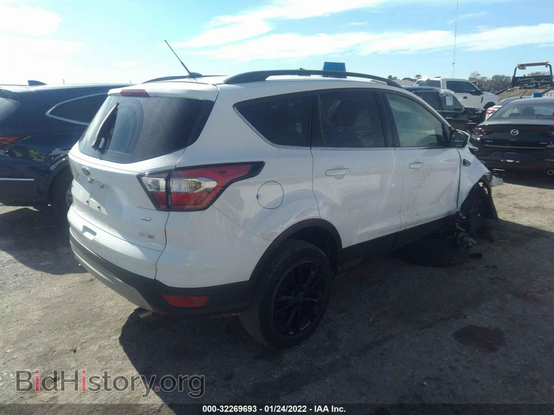2018 FORD ESCAPE - VIN: 1FMCU9G96JUB62733 - Фото 4