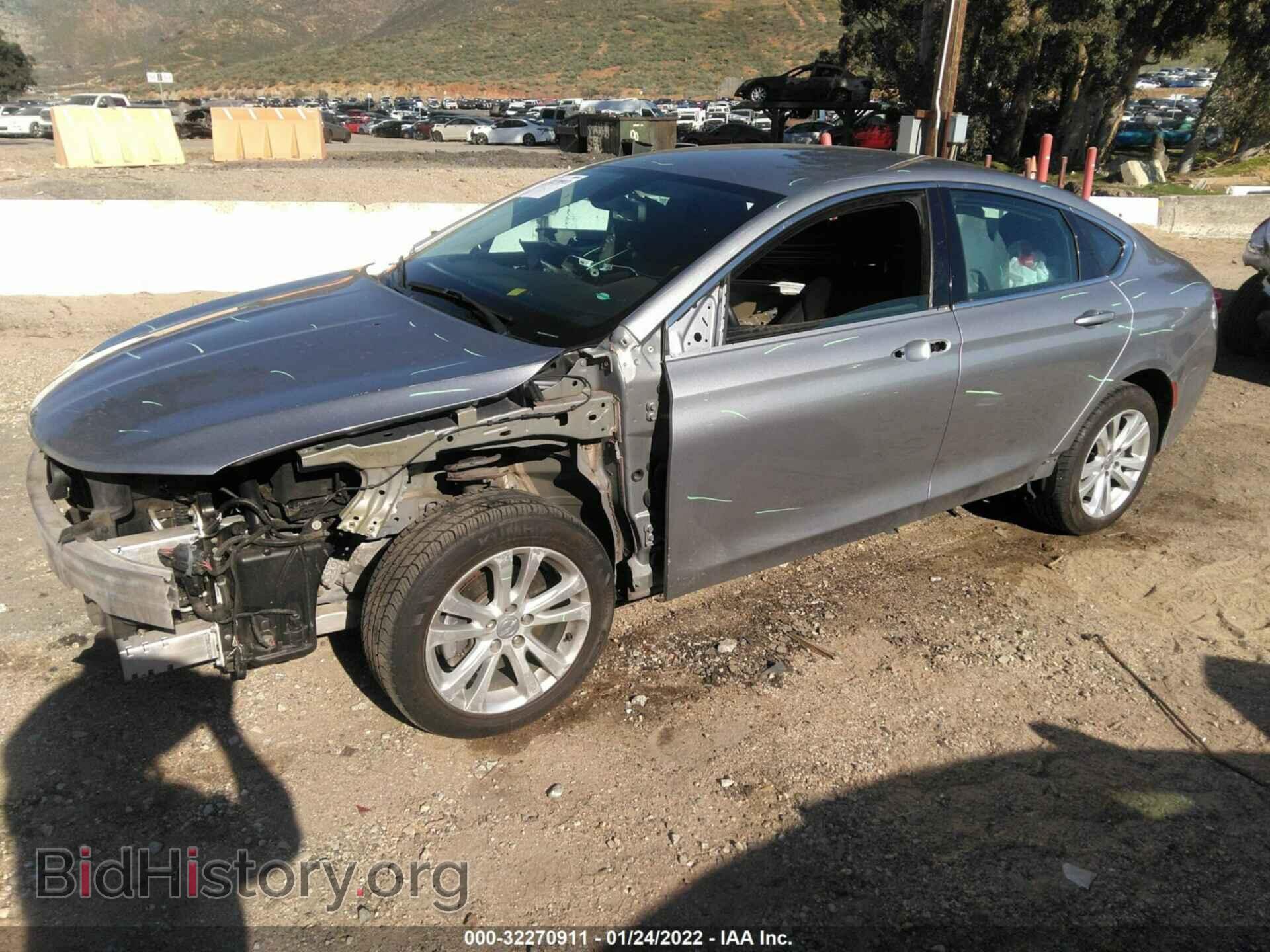 2016 CHRYSLER 200 - VIN: 1C3CCCAB6GN106525 - Фото 2