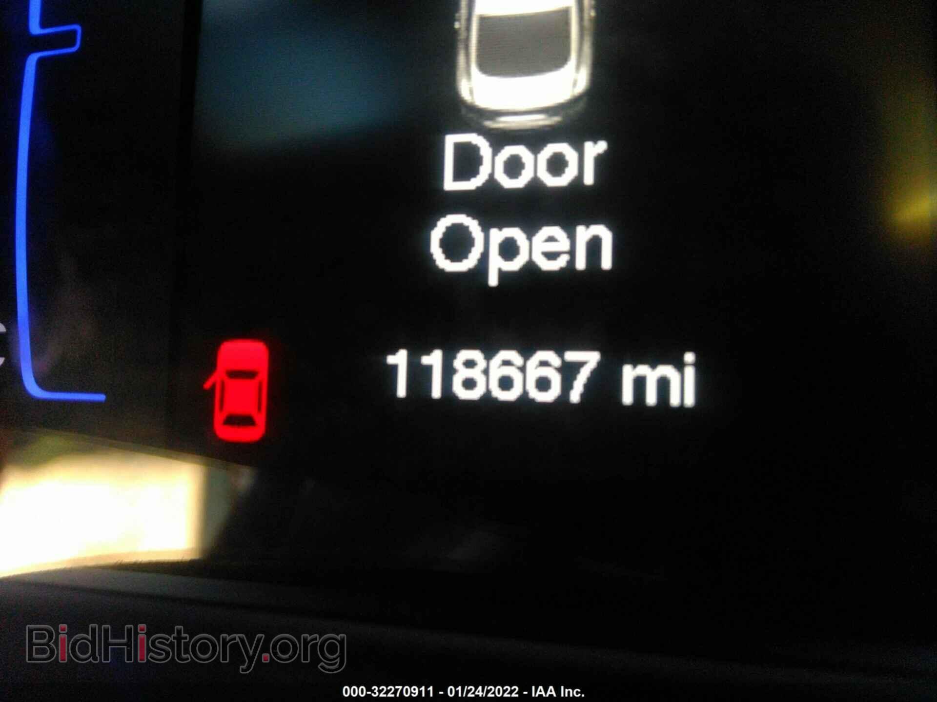 2016 CHRYSLER 200 - VIN: 1C3CCCAB6GN106525 - Фото 7