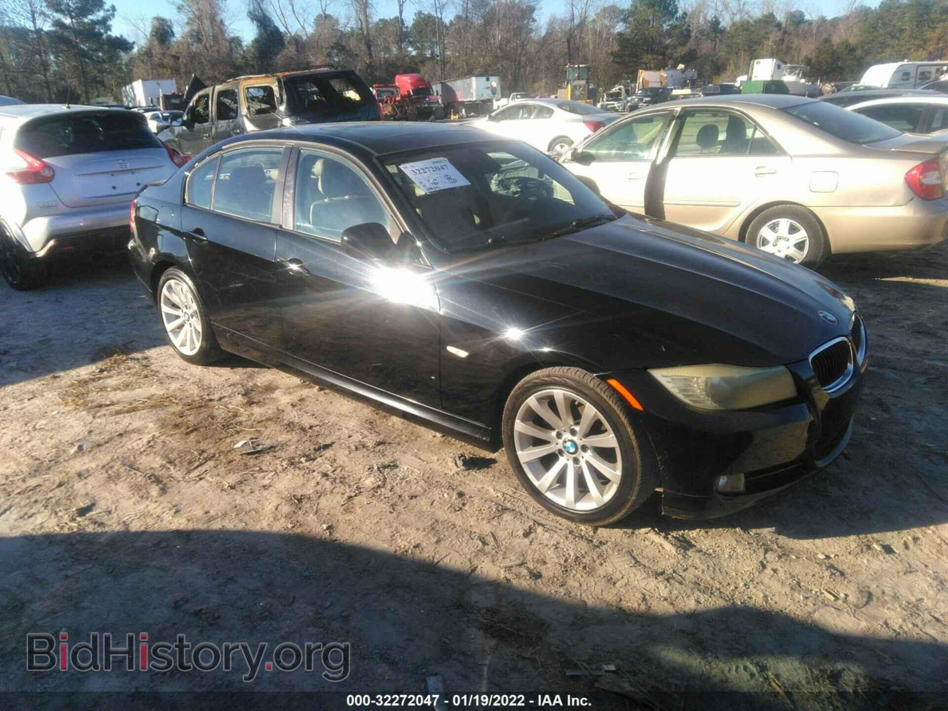 Photo WBAPH7C55BE682965 - BMW 3 SERIES 2011