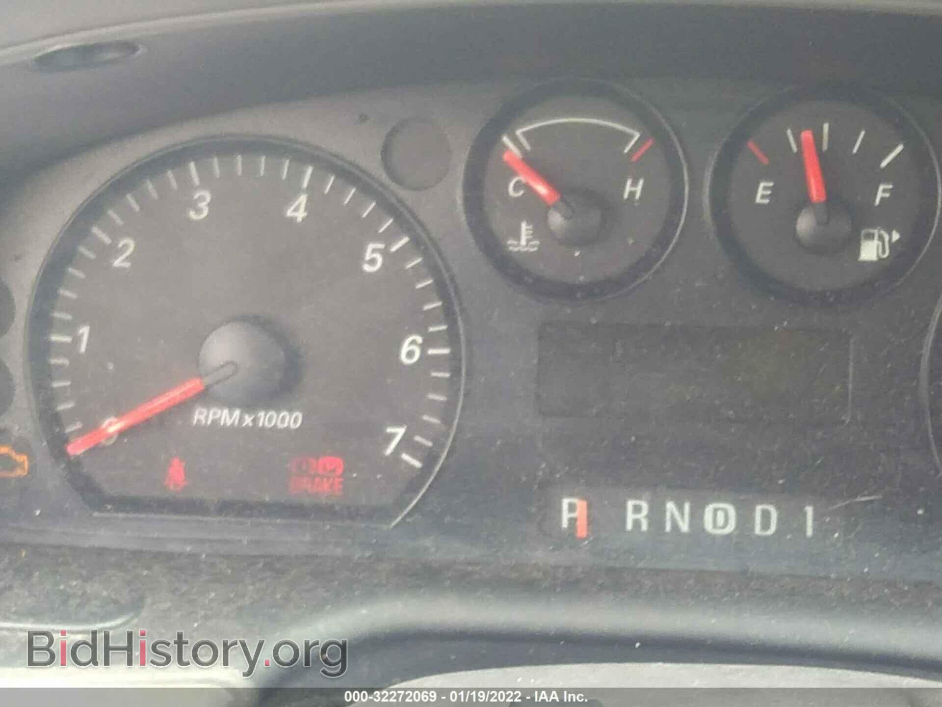 2006 FORD TAURUS - VIN: 1FAFP53U96A233675 - Фото 7