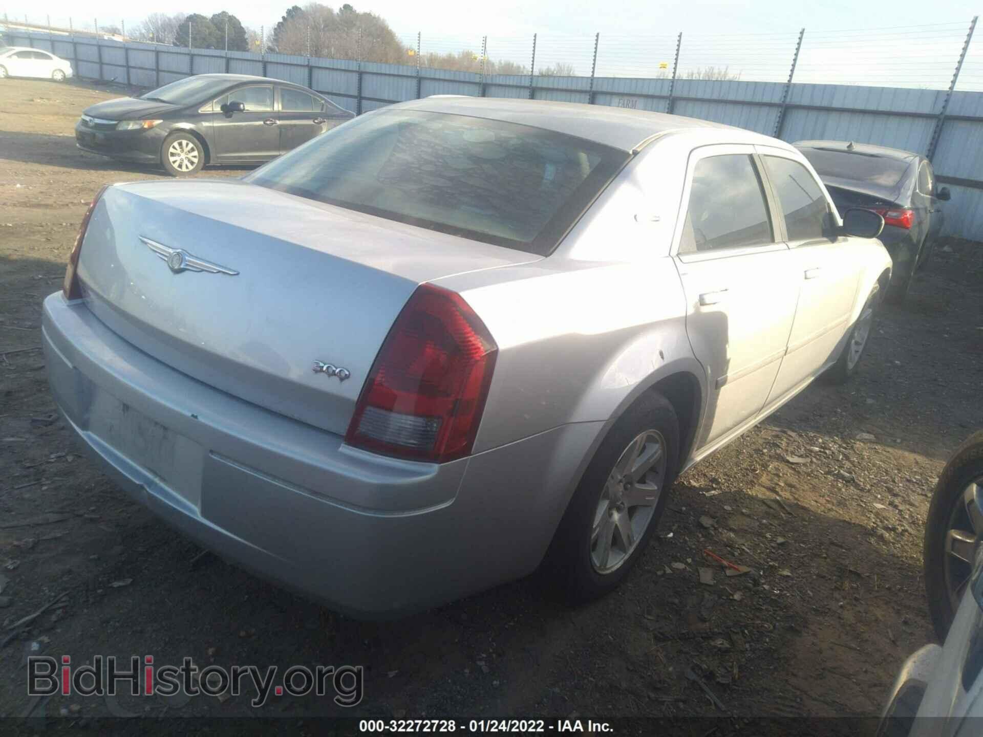 2007 CHRYSLER 300 - VIN: 2C3LA43R67H648917 - Фото 4