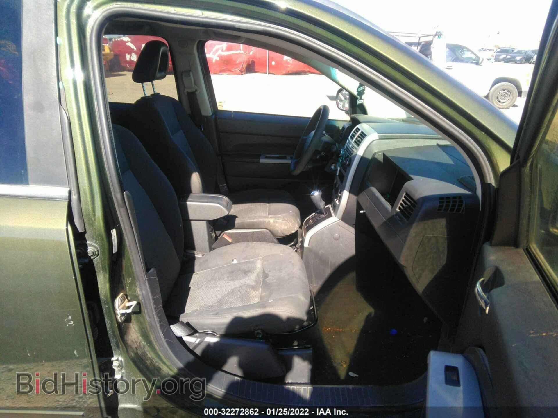 2008 JEEP COMPASS - VIN: 1J8FT47098D767258 - Фото 5