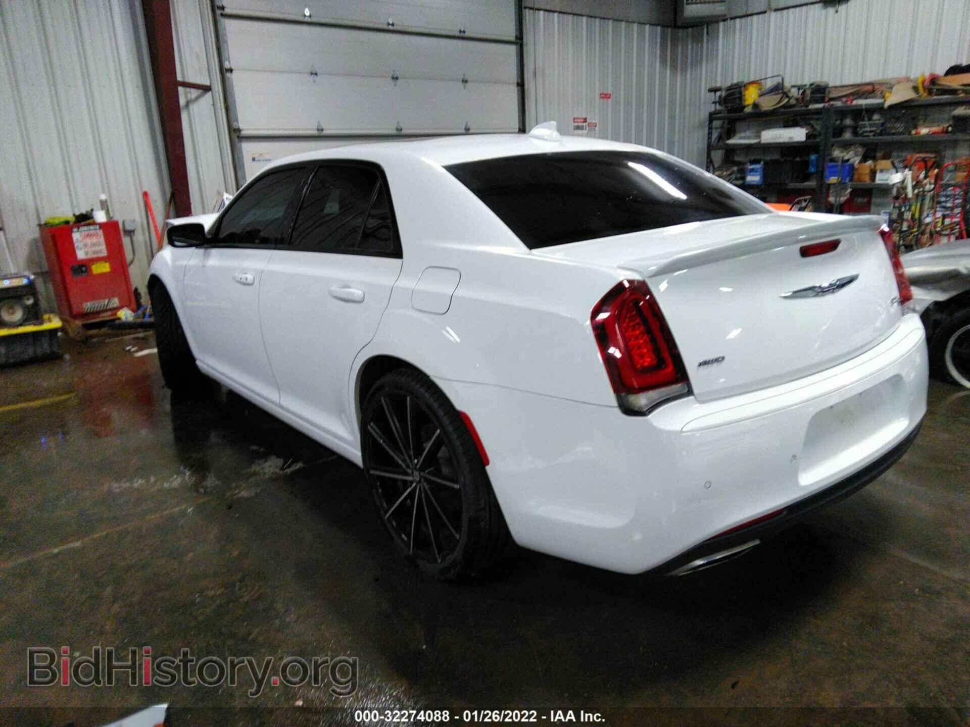 2016 CHRYSLER 300 - VIN: 2C3CCAGG7GH198633 - Photo 3