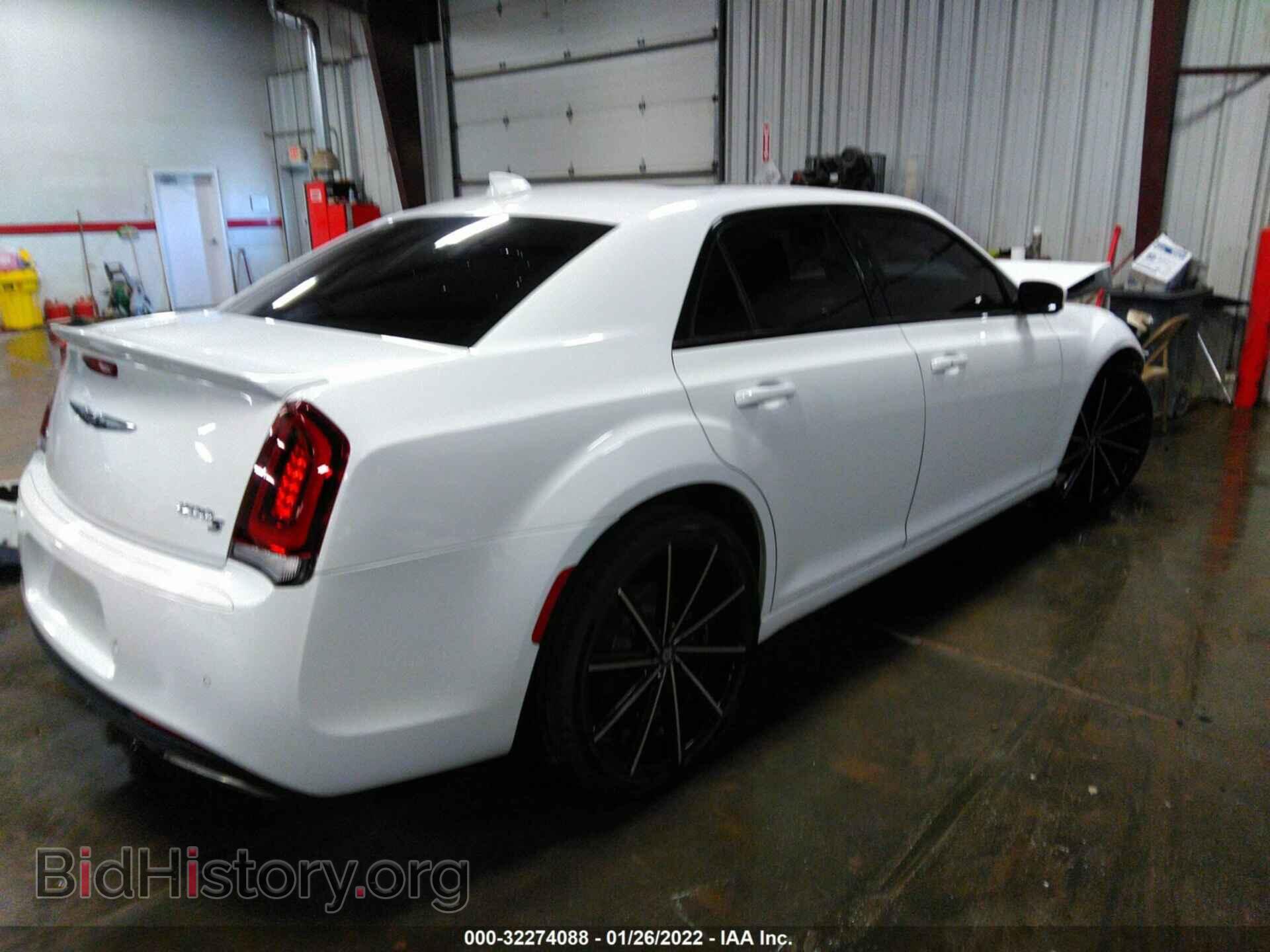 2016 CHRYSLER 300 - VIN: 2C3CCAGG7GH198633 - Photo 4