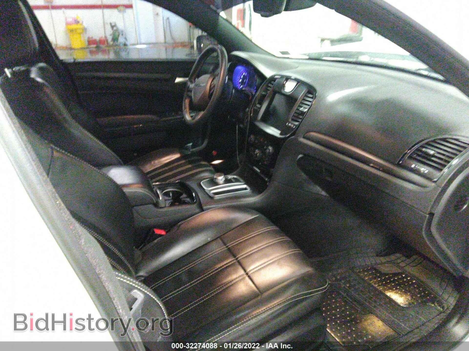 2016 CHRYSLER 300 - VIN: 2C3CCAGG7GH198633 - Photo 5