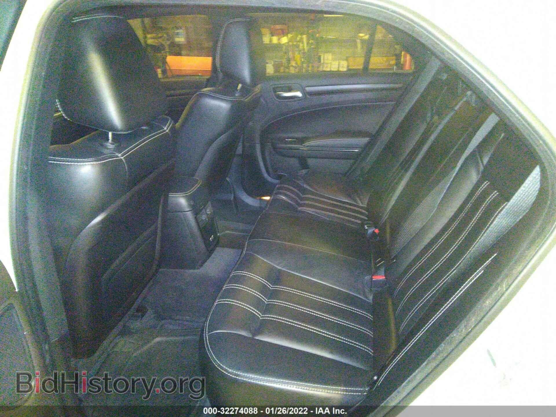 2016 CHRYSLER 300 - VIN: 2C3CCAGG7GH198633 - Photo 8