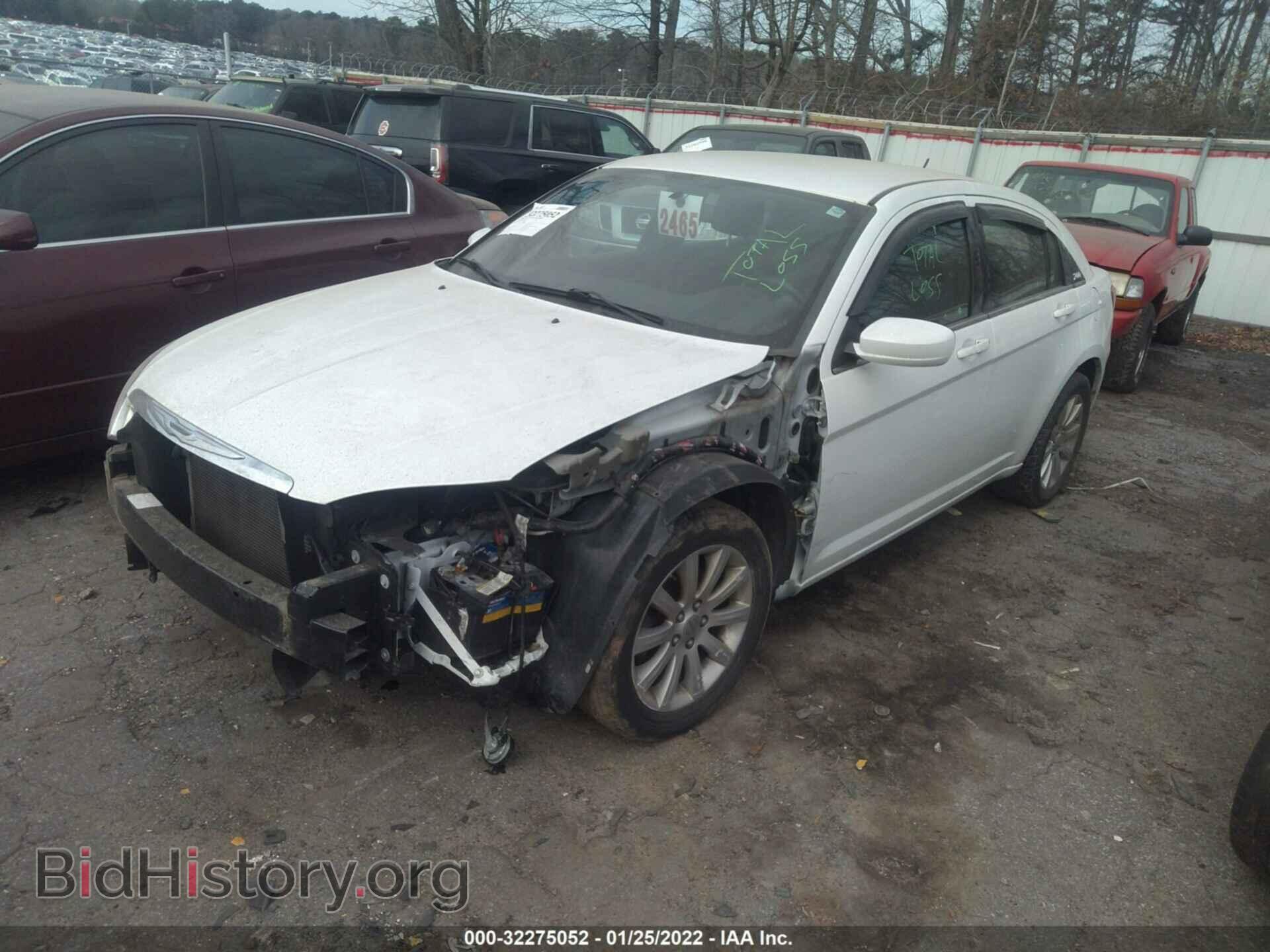 2013 CHRYSLER 200 - VIN: 1C3CCBBB3DN762959 - Фото 2