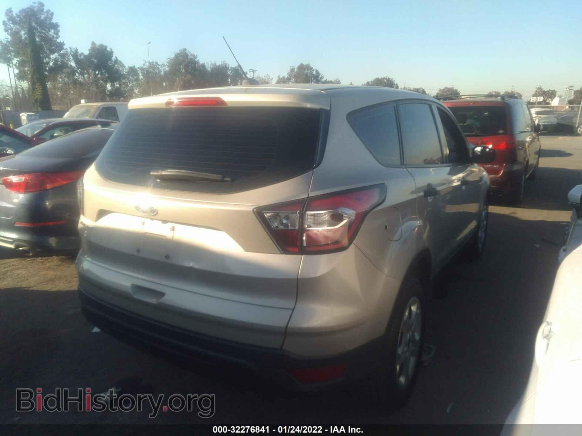 2017 FORD ESCAPE - VIN: 1FMCU0F74HUB44883 - Фото 4