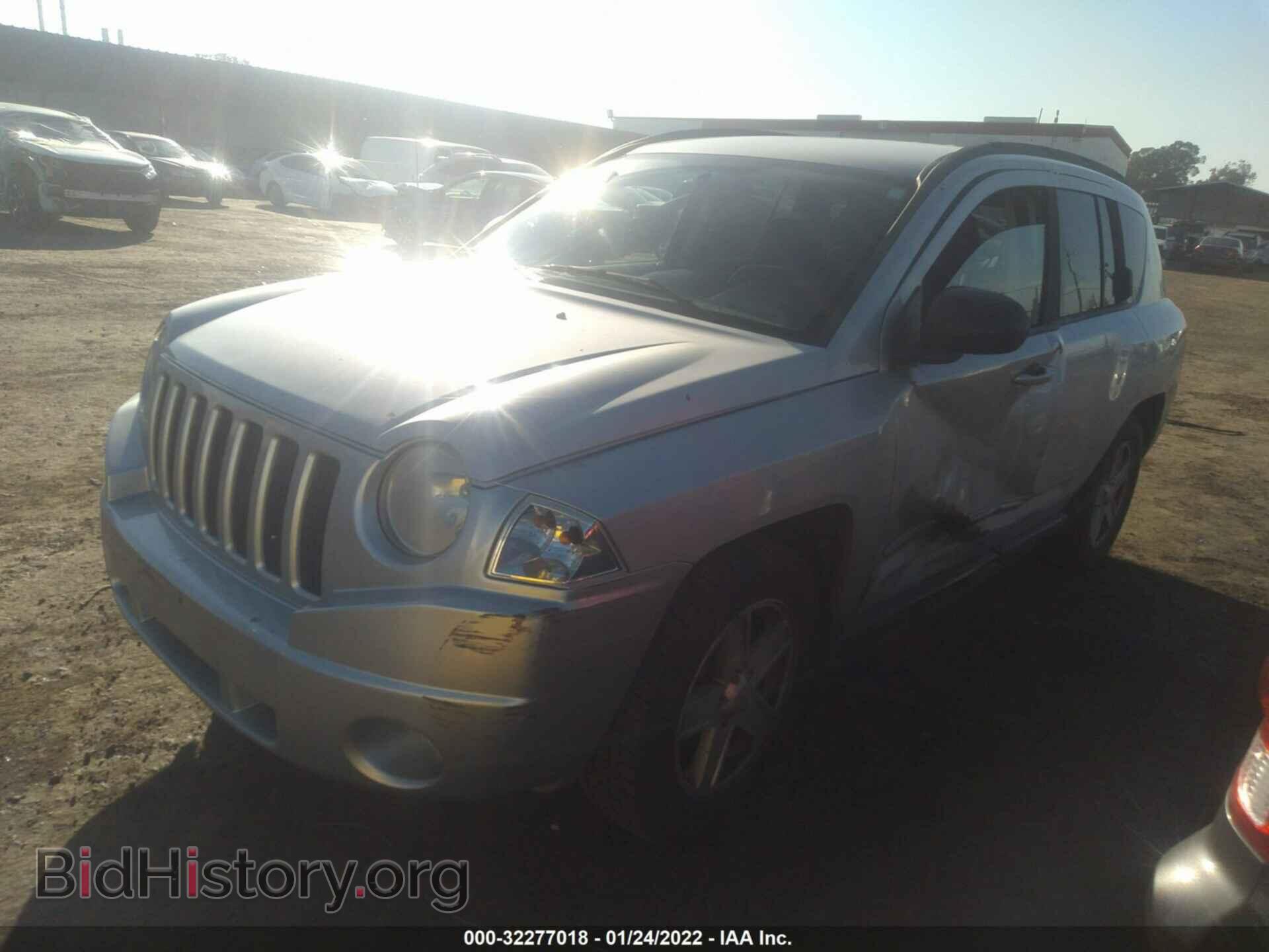 2010 JEEP COMPASS - VIN: 1J4NT4FA0AD659365 - Photo 2