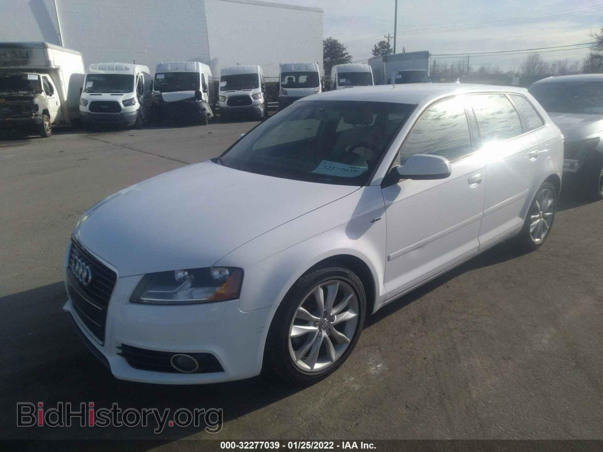 2012 AUDI A3 - VIN: WAUBEAFM3CA052194 - Фото 2