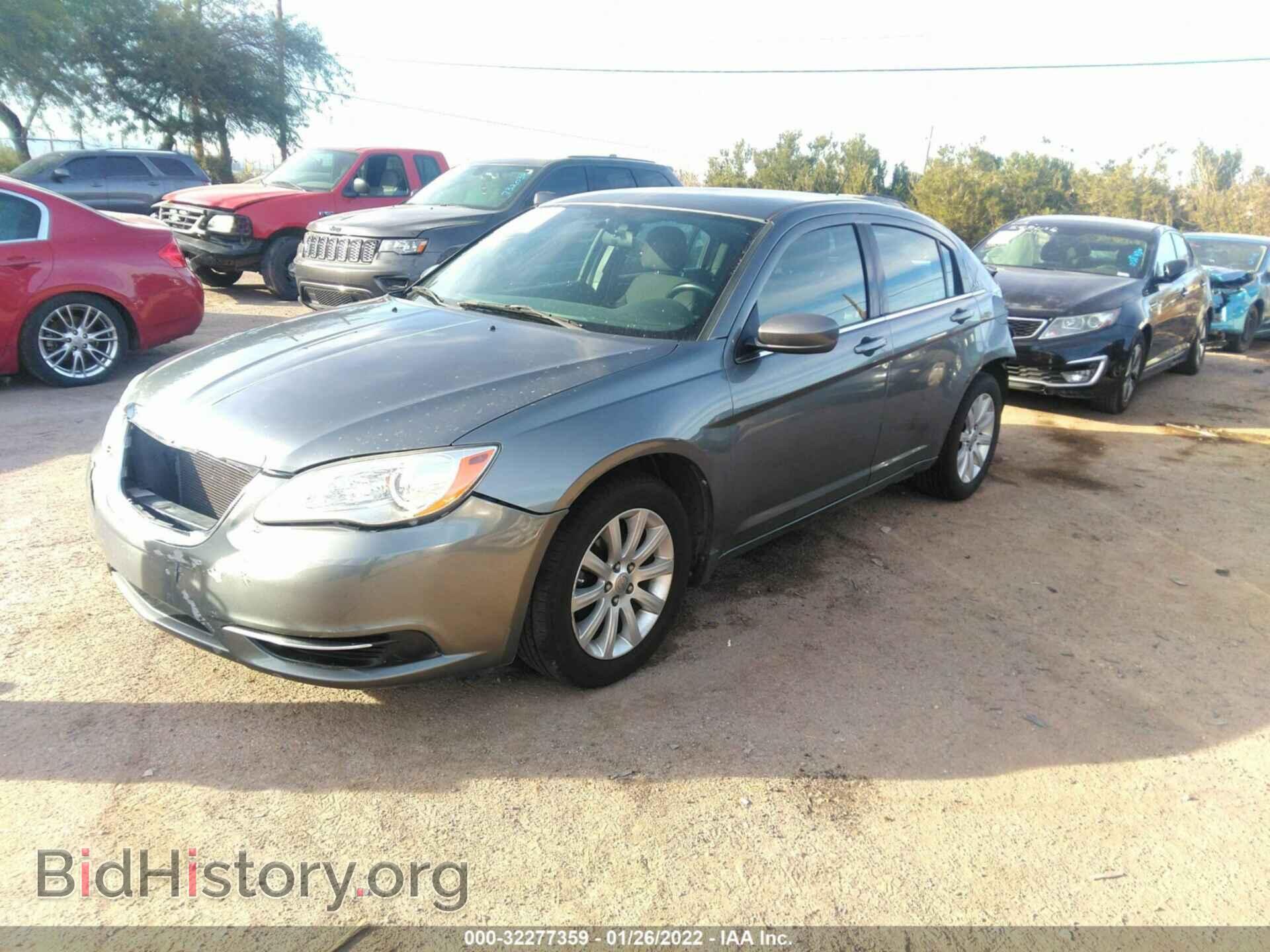 2013 CHRYSLER 200 - VIN: 1C3CCBBB0DN672152 - Фото 2