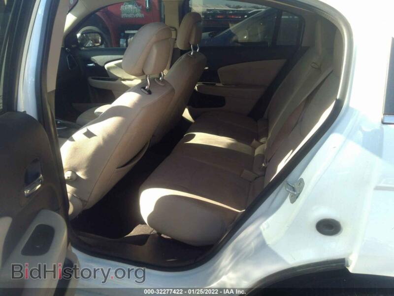 2013 Chrysler 200 (VIN 1C3CCBBB2DN542311) — photo 8 of 11