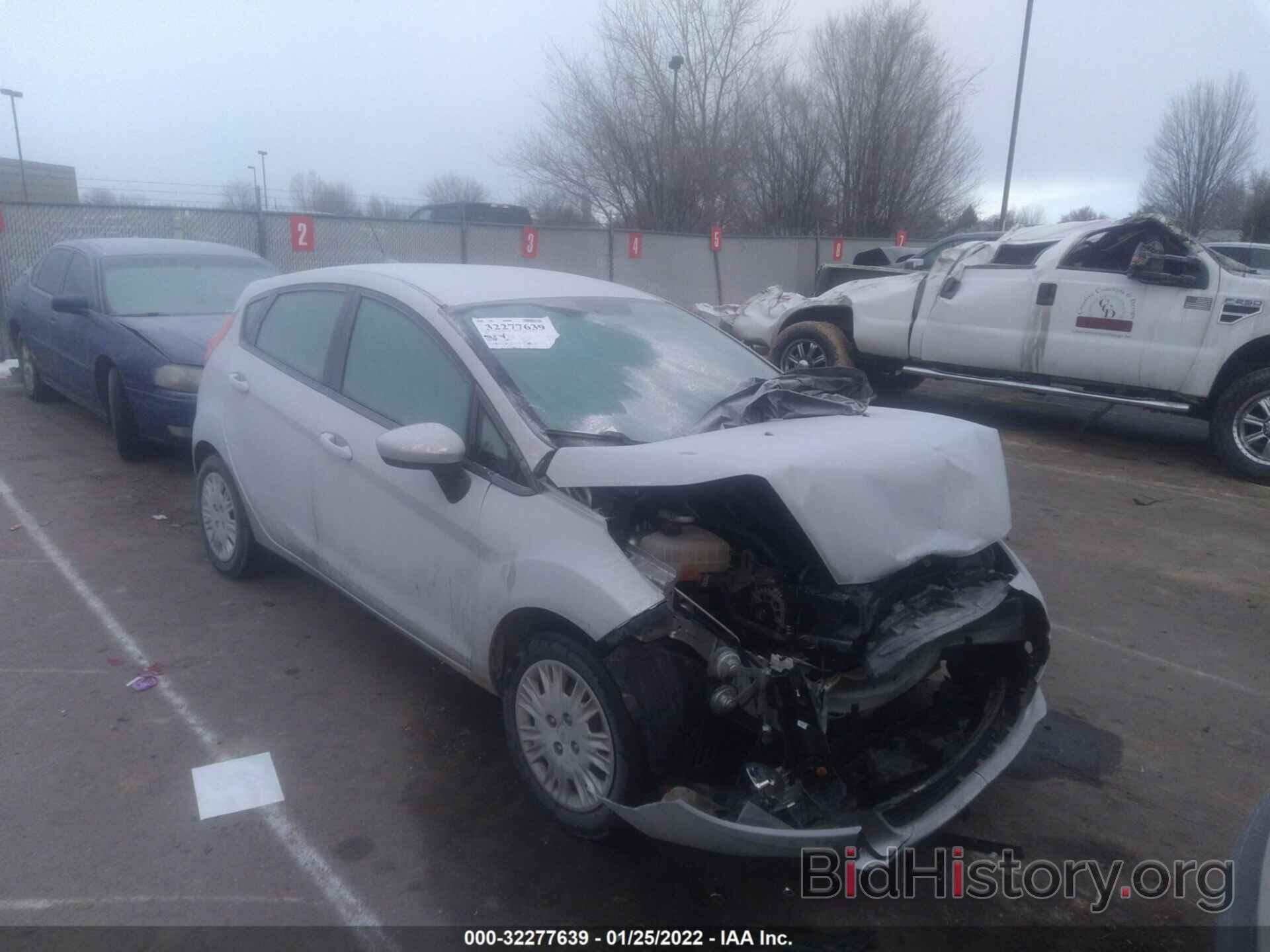 Photo 3FADP4TJ8GM172007 - FORD FIESTA 2016